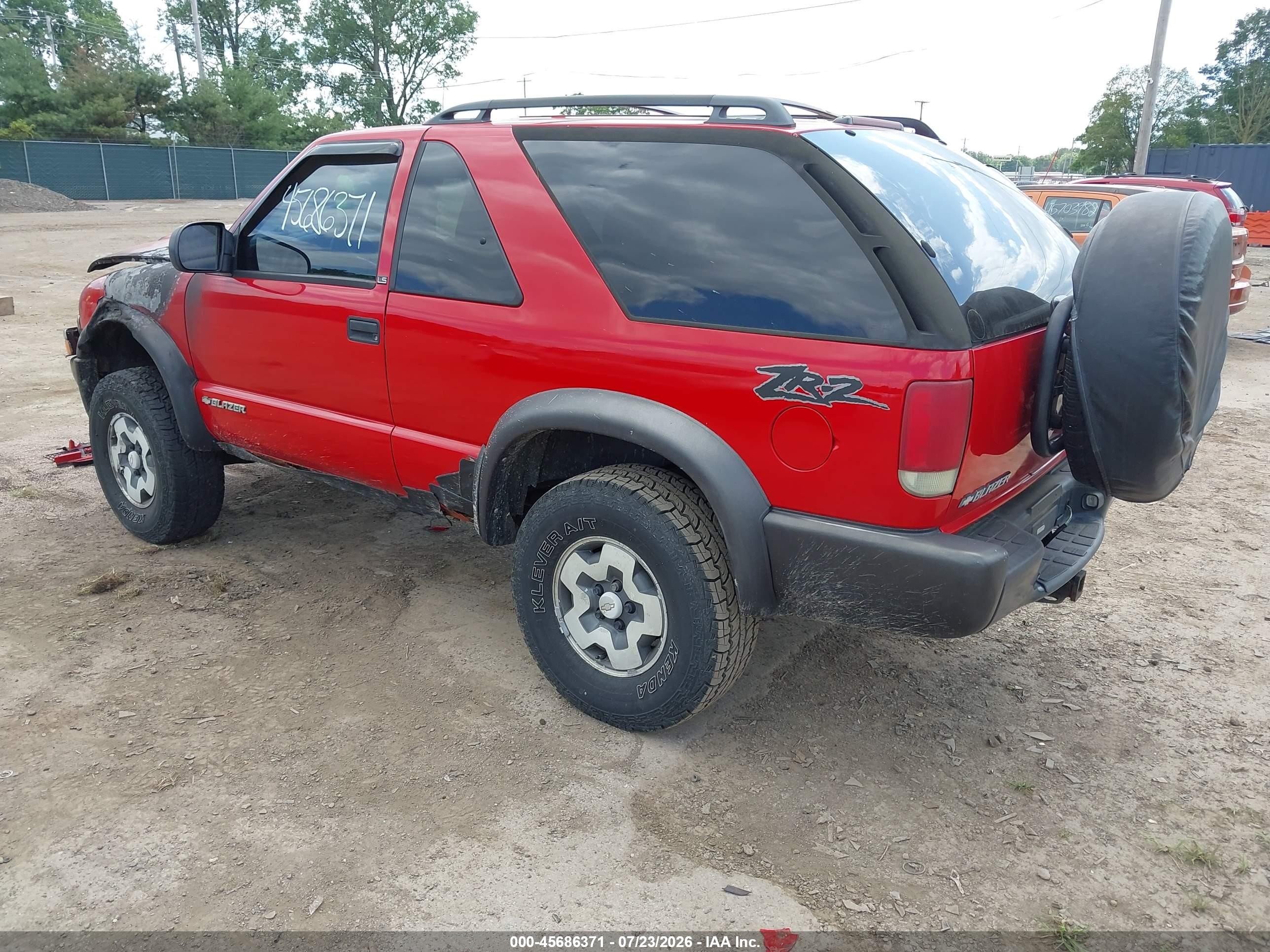 2001 Chevrolet Blazer Ls Red vin: 1GNCT18W71K135542