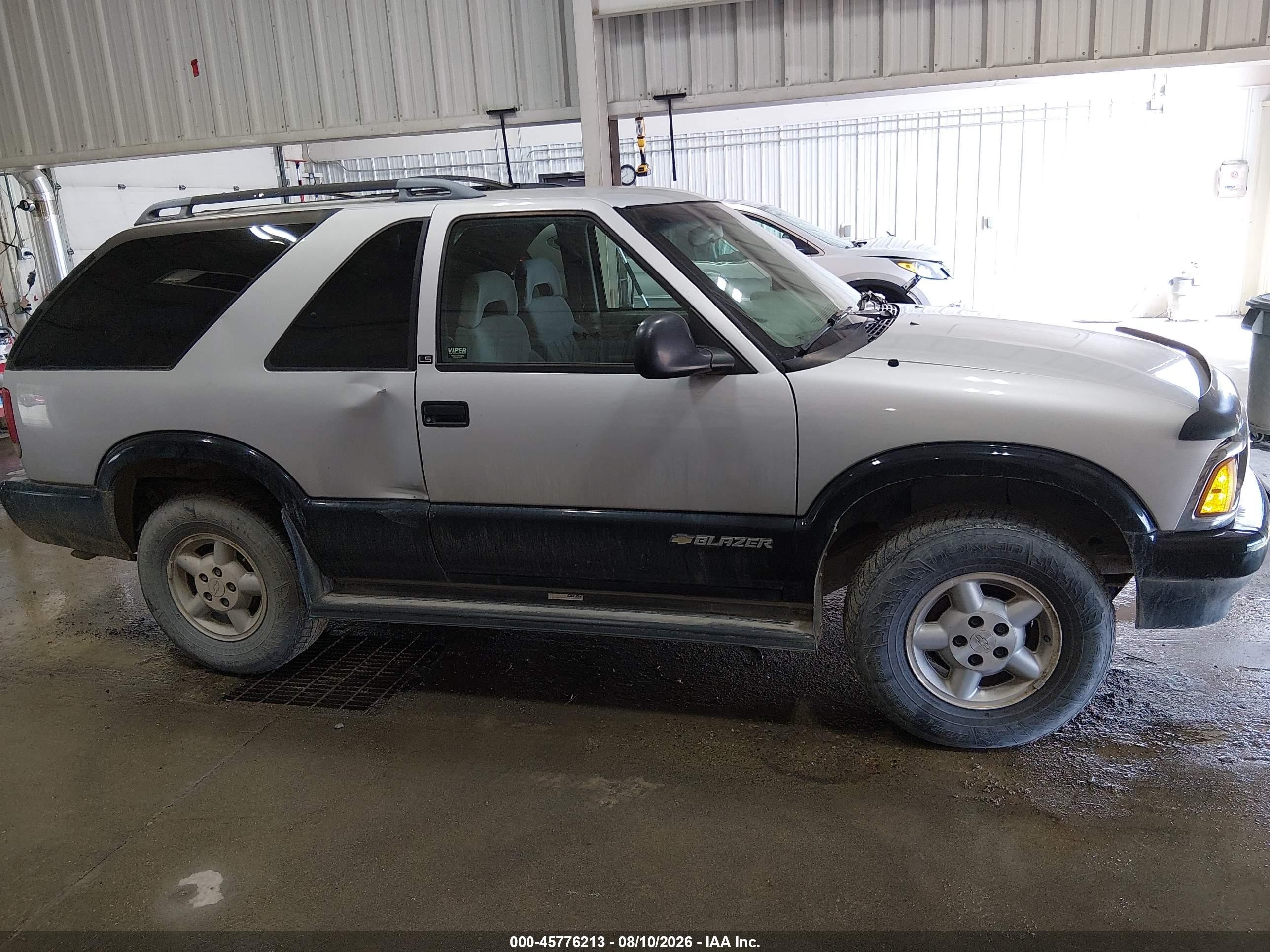 1995 Chevrolet Blazer   Silver vin: 1GNCT18W7S2198965