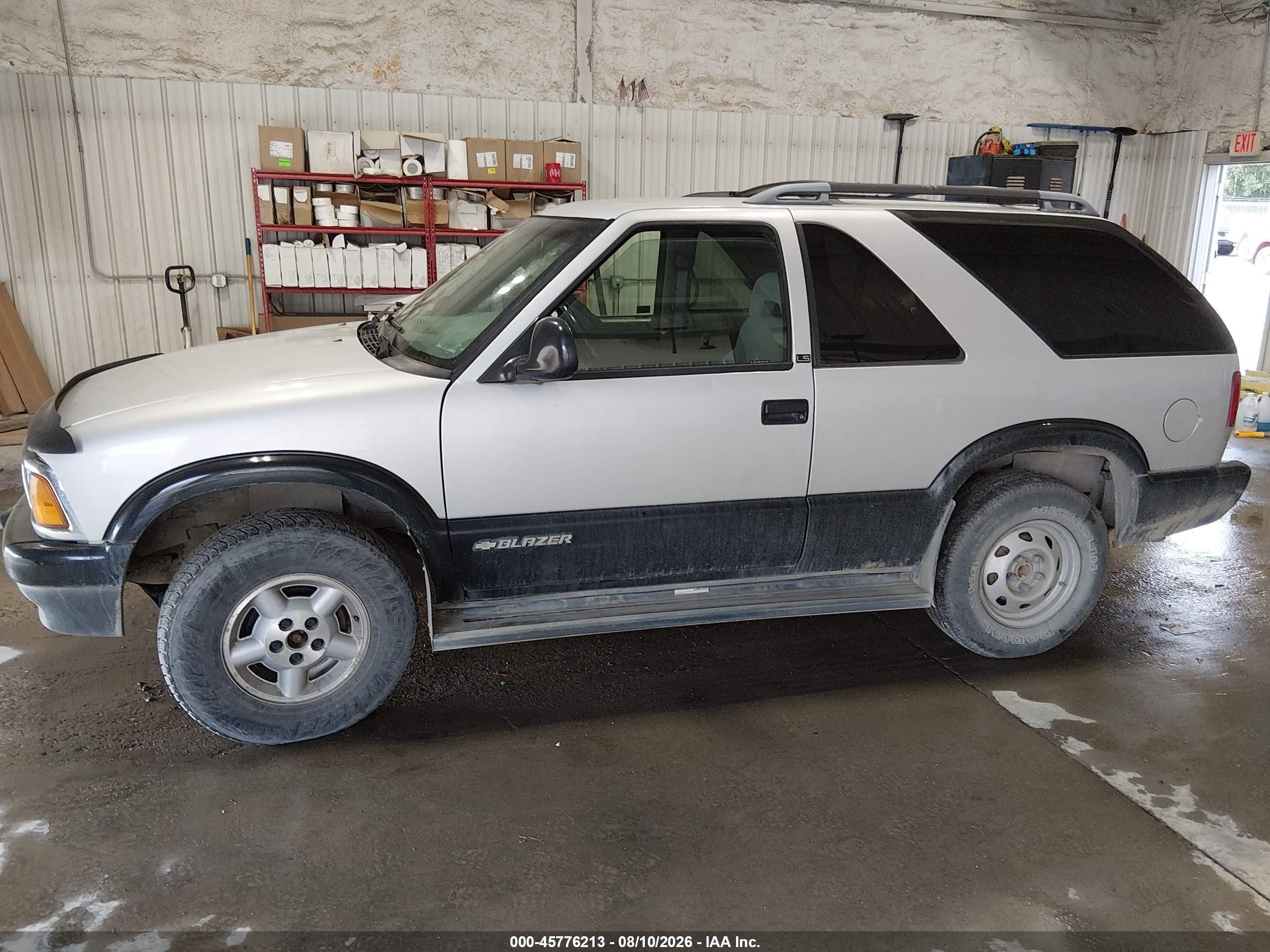 1995 Chevrolet Blazer   Silver vin: 1GNCT18W7S2198965