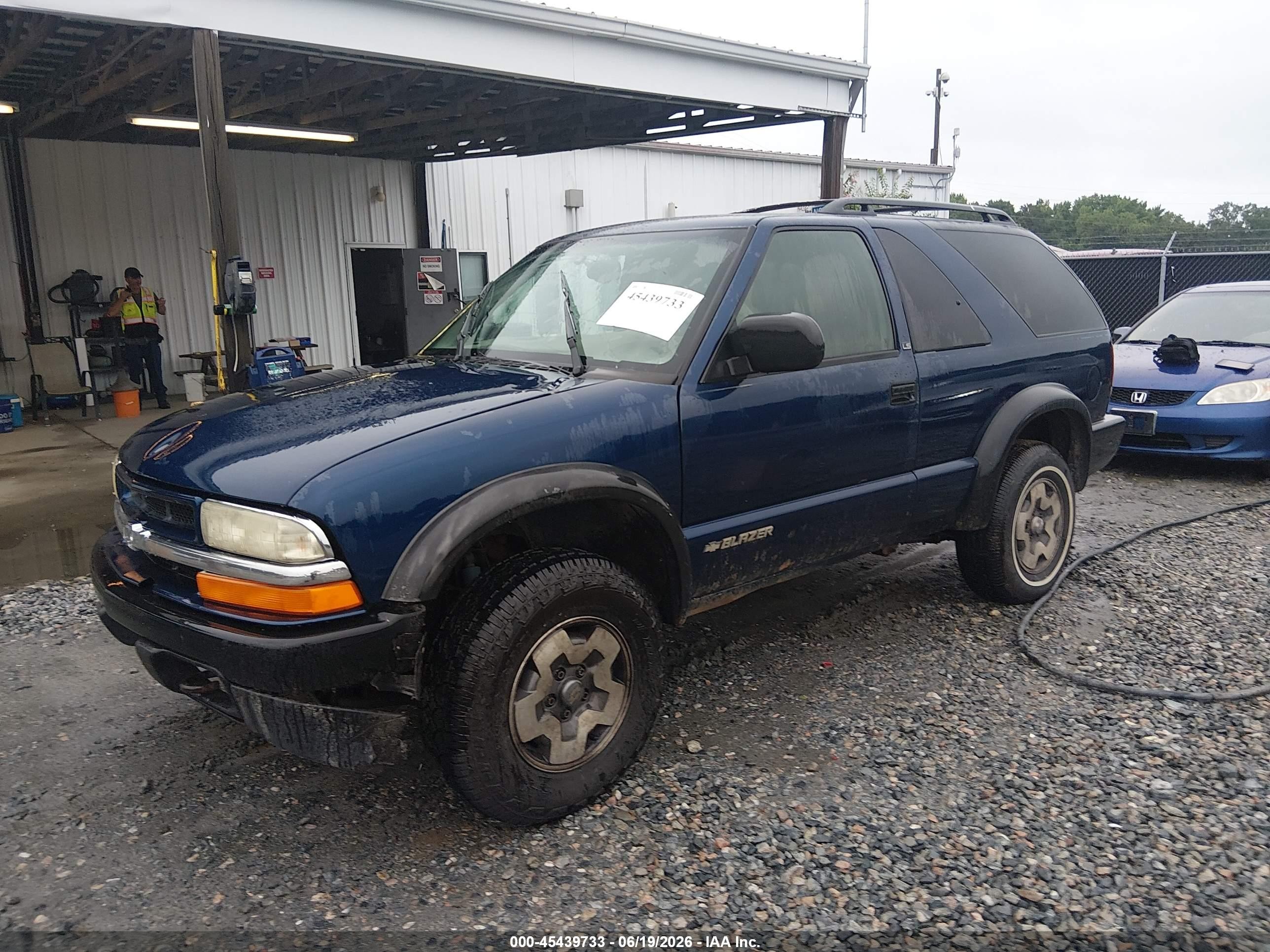 2000 Chevrolet Blazer Ls Синий vin: 1GNCT18W7YK242357