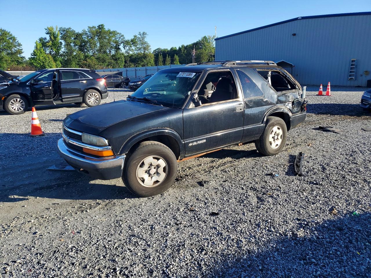 1999 Chevrolet Blazer Black vin: 1GNCT18W8XK175654