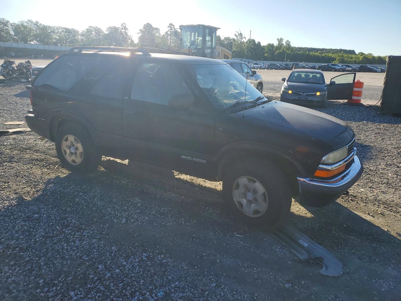 1999 Chevrolet Blazer Black vin: 1GNCT18W8XK175654