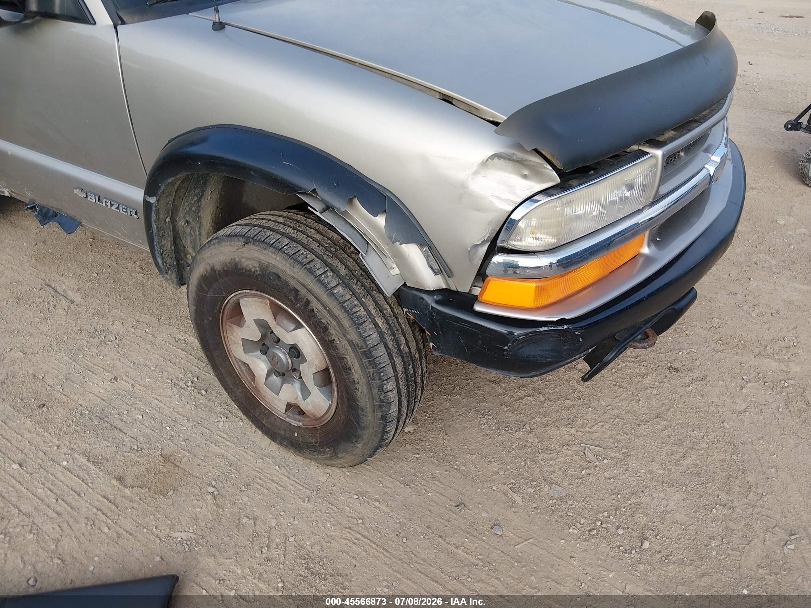 2000 Chevrolet Blazer Ls Gold vin: 1GNCT18W8YK135513