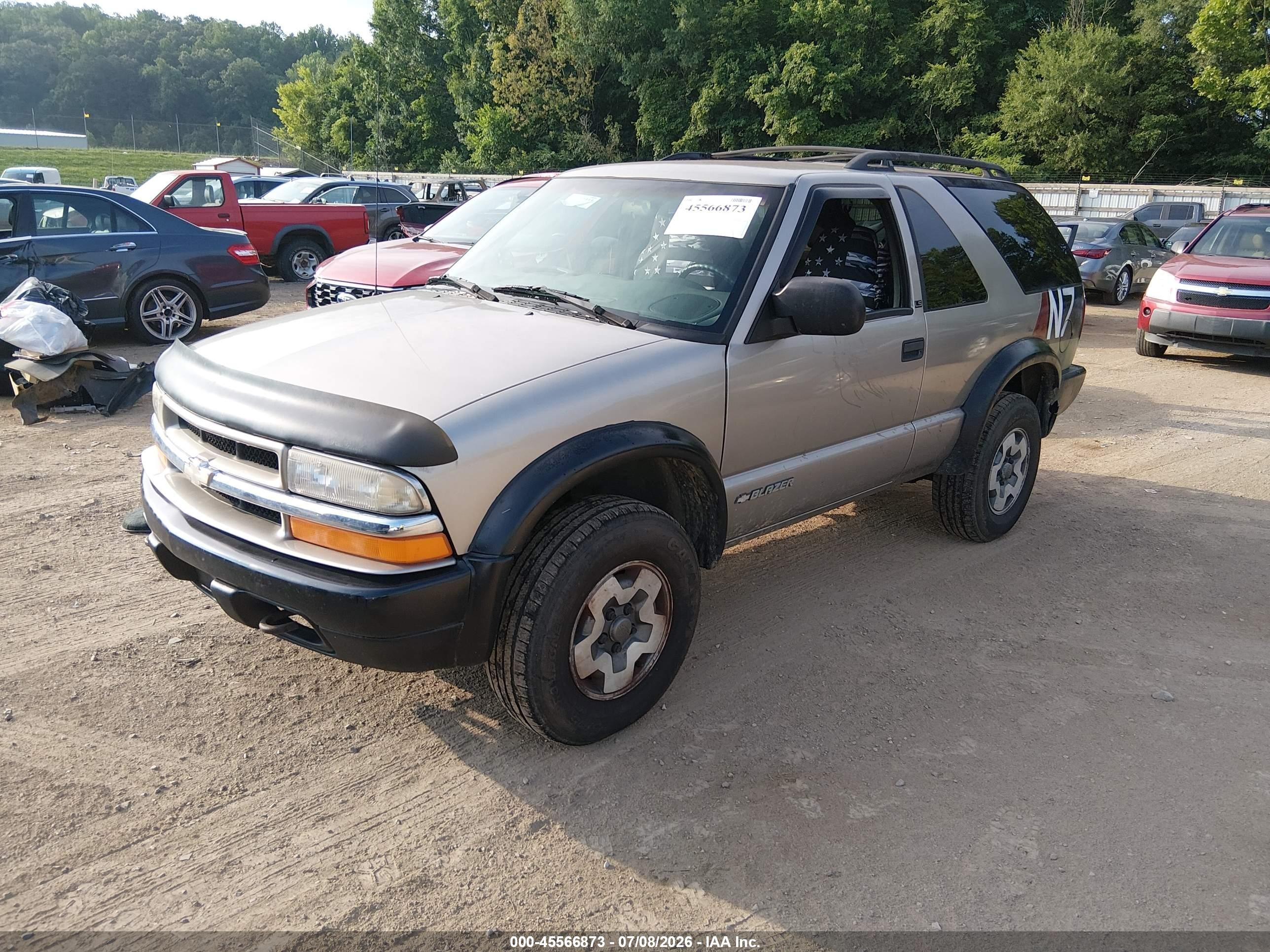 2000 Chevrolet Blazer Ls Gold vin: 1GNCT18W8YK135513