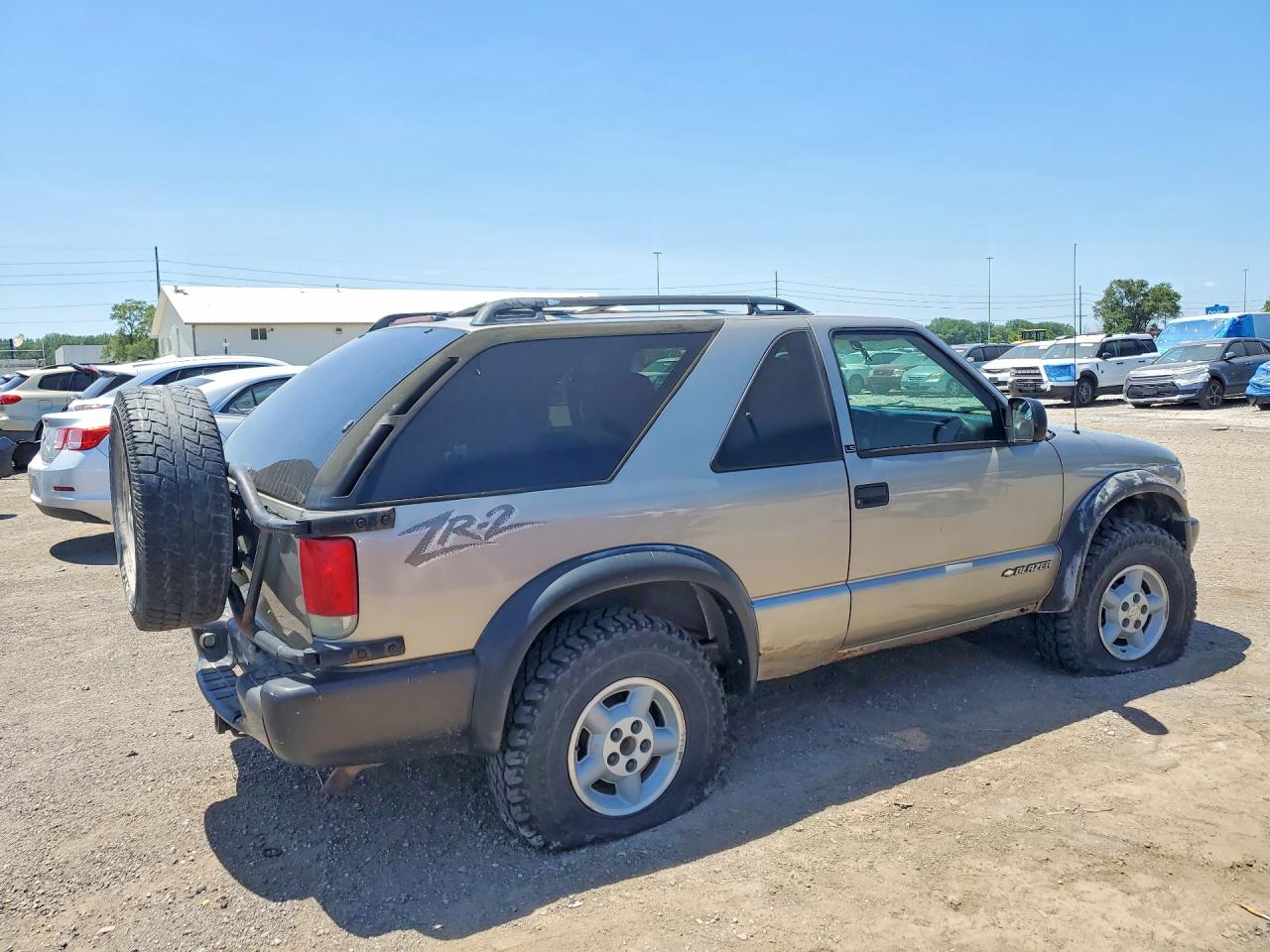 1999 Chevrolet Blazer Gray vin: 1GNCT18W9XK146616