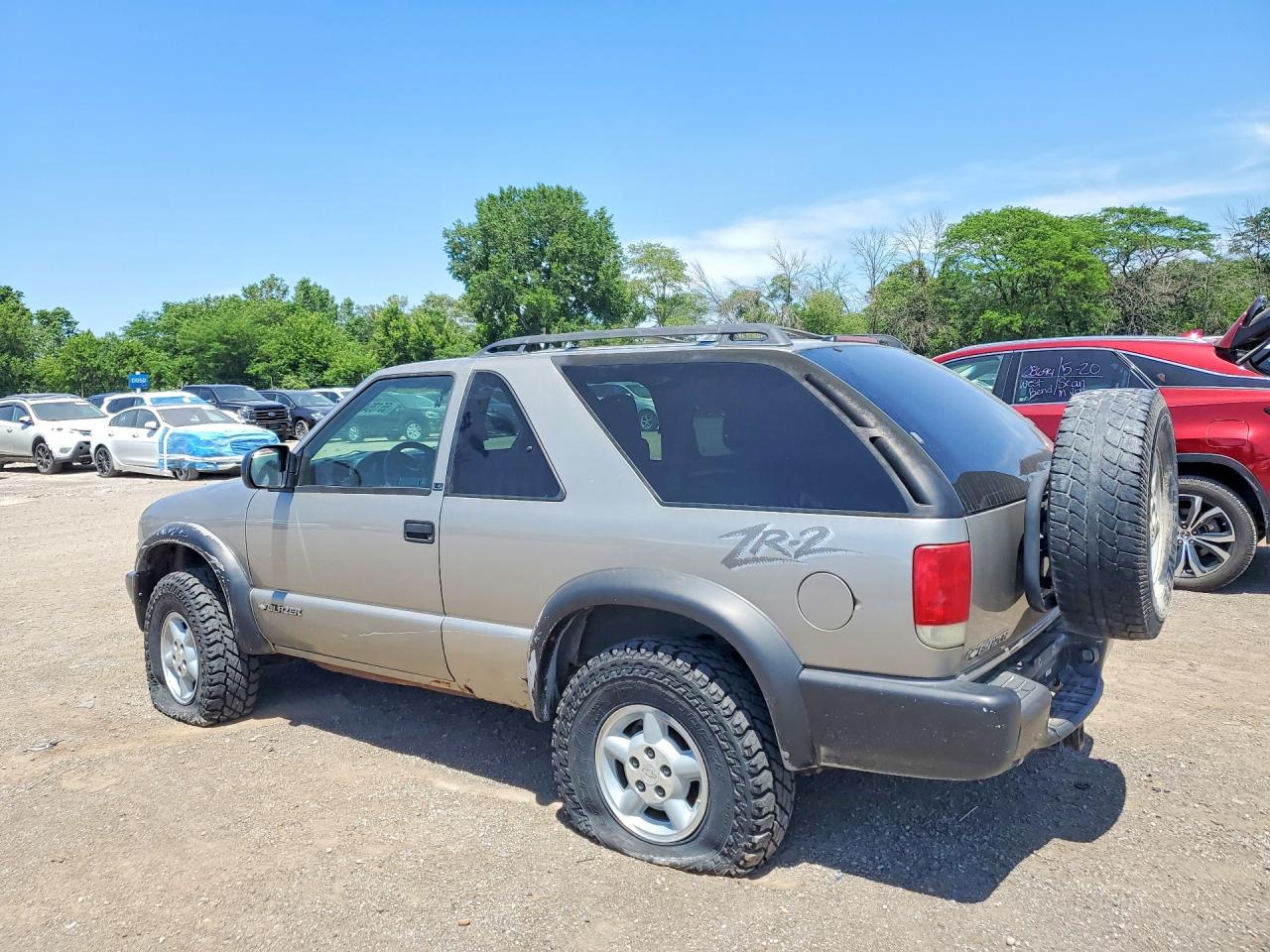 1999 Chevrolet Blazer Gray vin: 1GNCT18W9XK146616