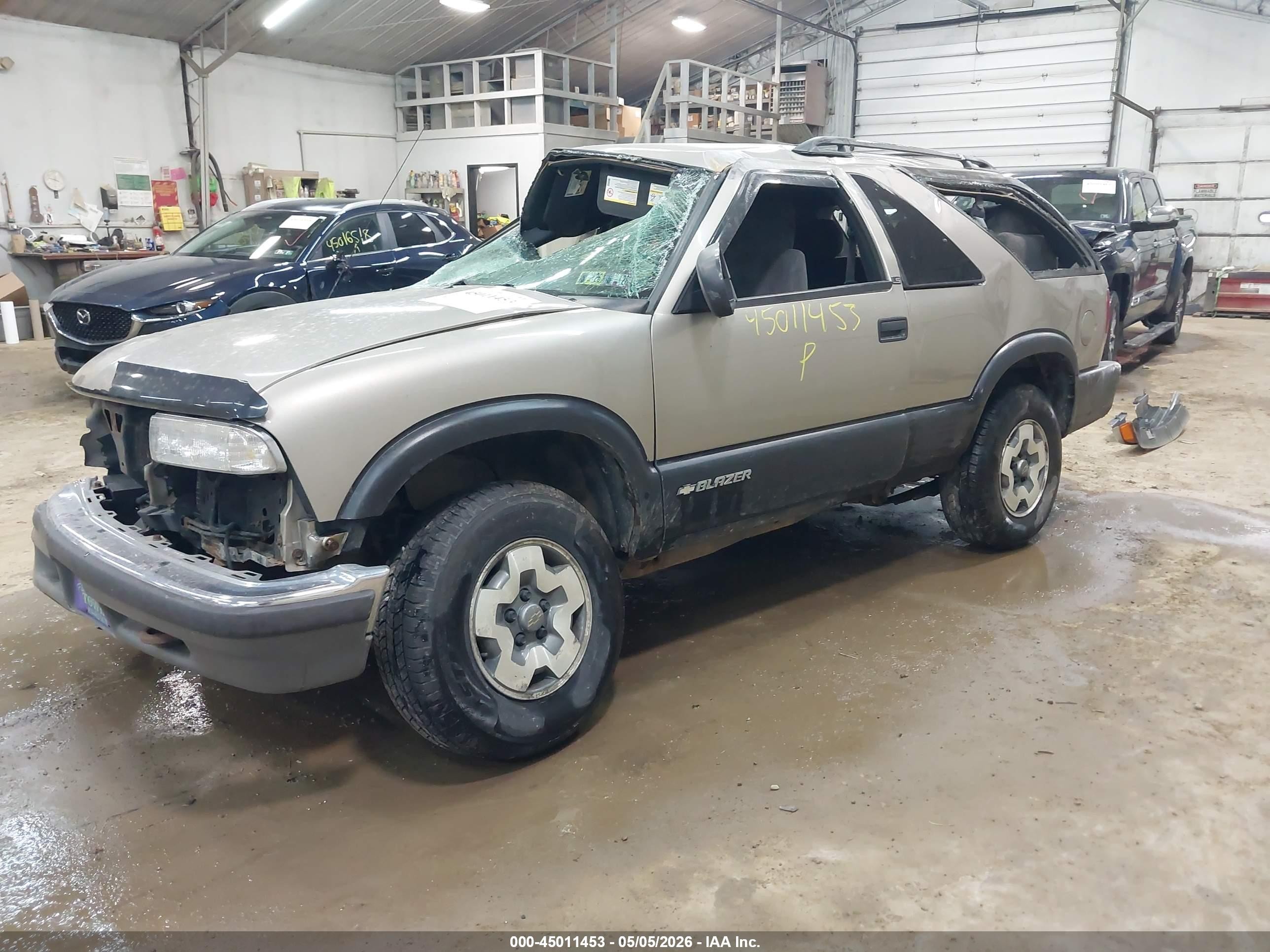 2001 Chevrolet Blazer Ls Серебряный vin: 1GNCT18WX1K232010