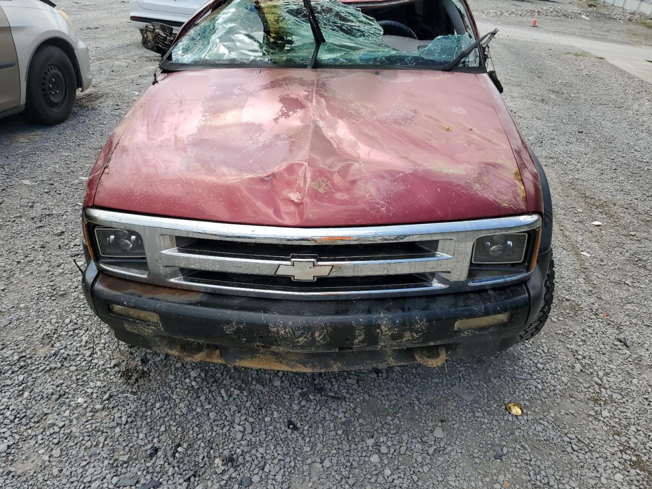 1996 Chevrolet Blazer  Red vin: 1GNCT18WXTK235119