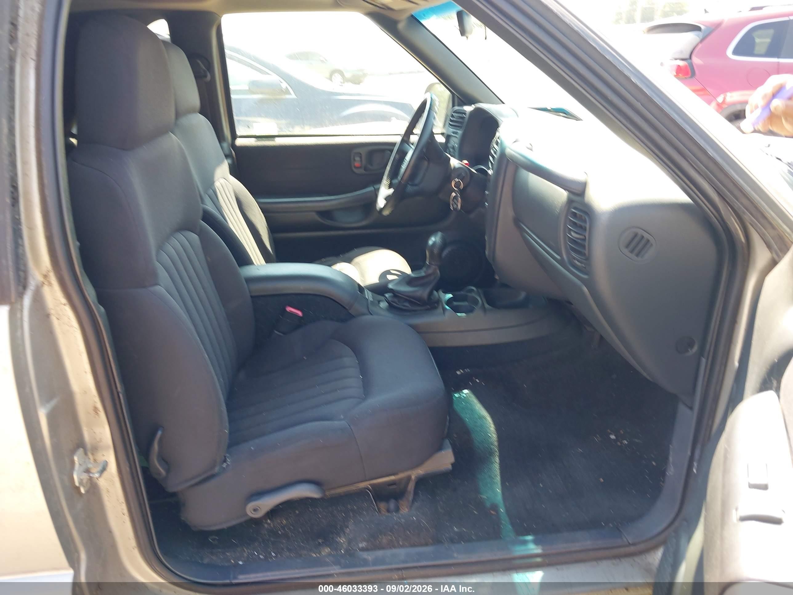 2005 Chevrolet Blazer Ls Brown vin: 1GNCT18X05K106933