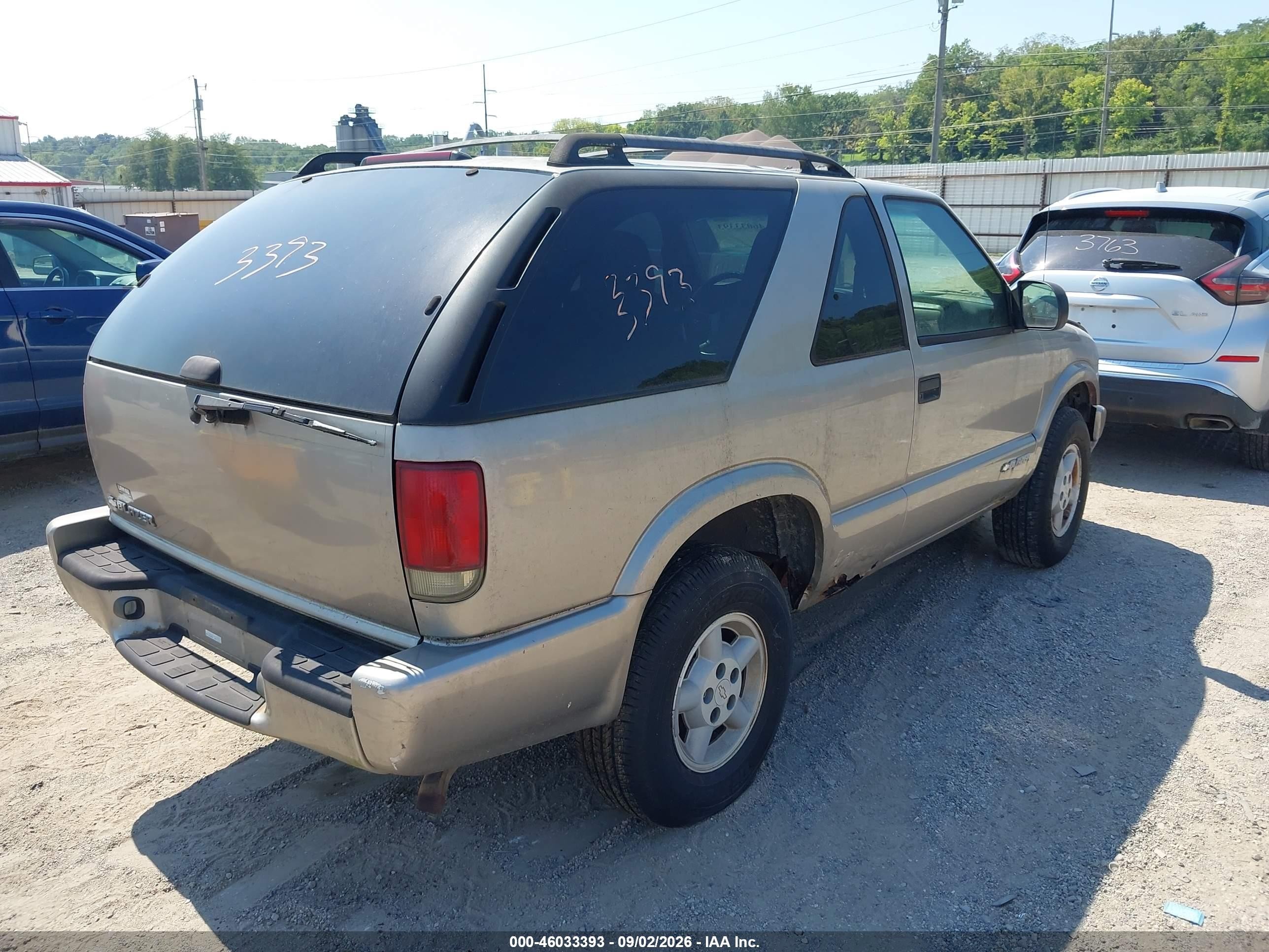 2005 Chevrolet Blazer Ls Brown vin: 1GNCT18X05K106933
