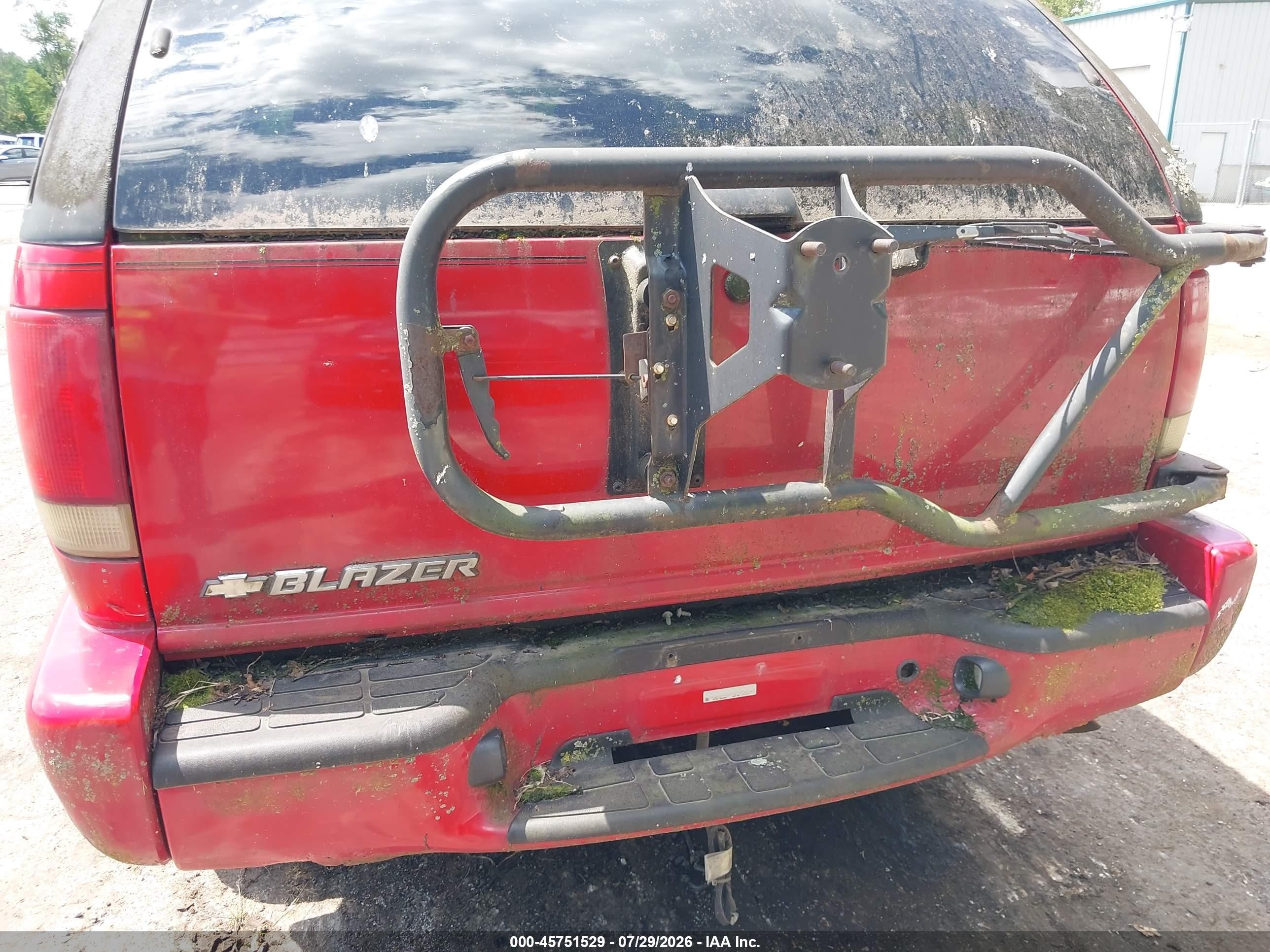 2003 Chevrolet Blazer Ls Red vin: 1GNCT18X53K143487