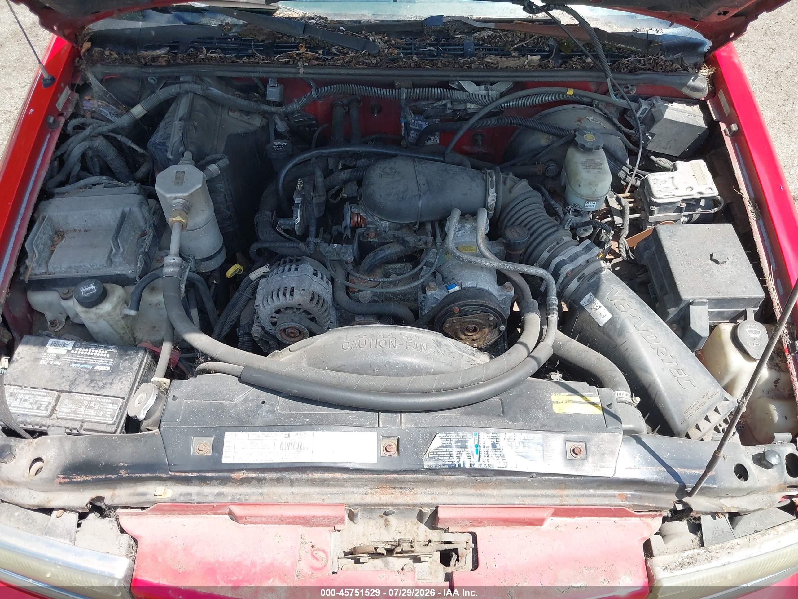 2003 Chevrolet Blazer Ls Red vin: 1GNCT18X53K143487
