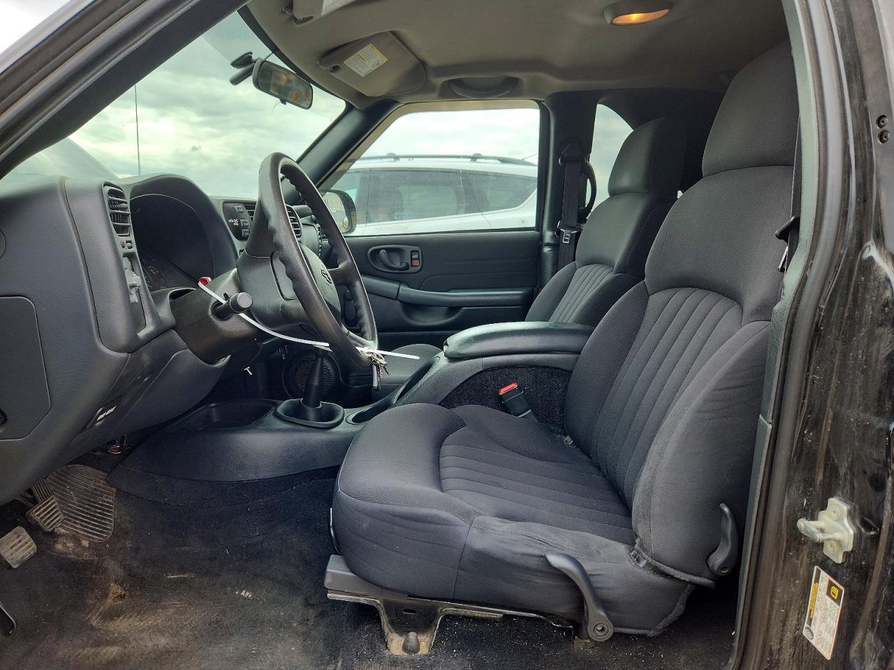 2005 Chevrolet Blazer Black vin: 1GNCT18X55K116776