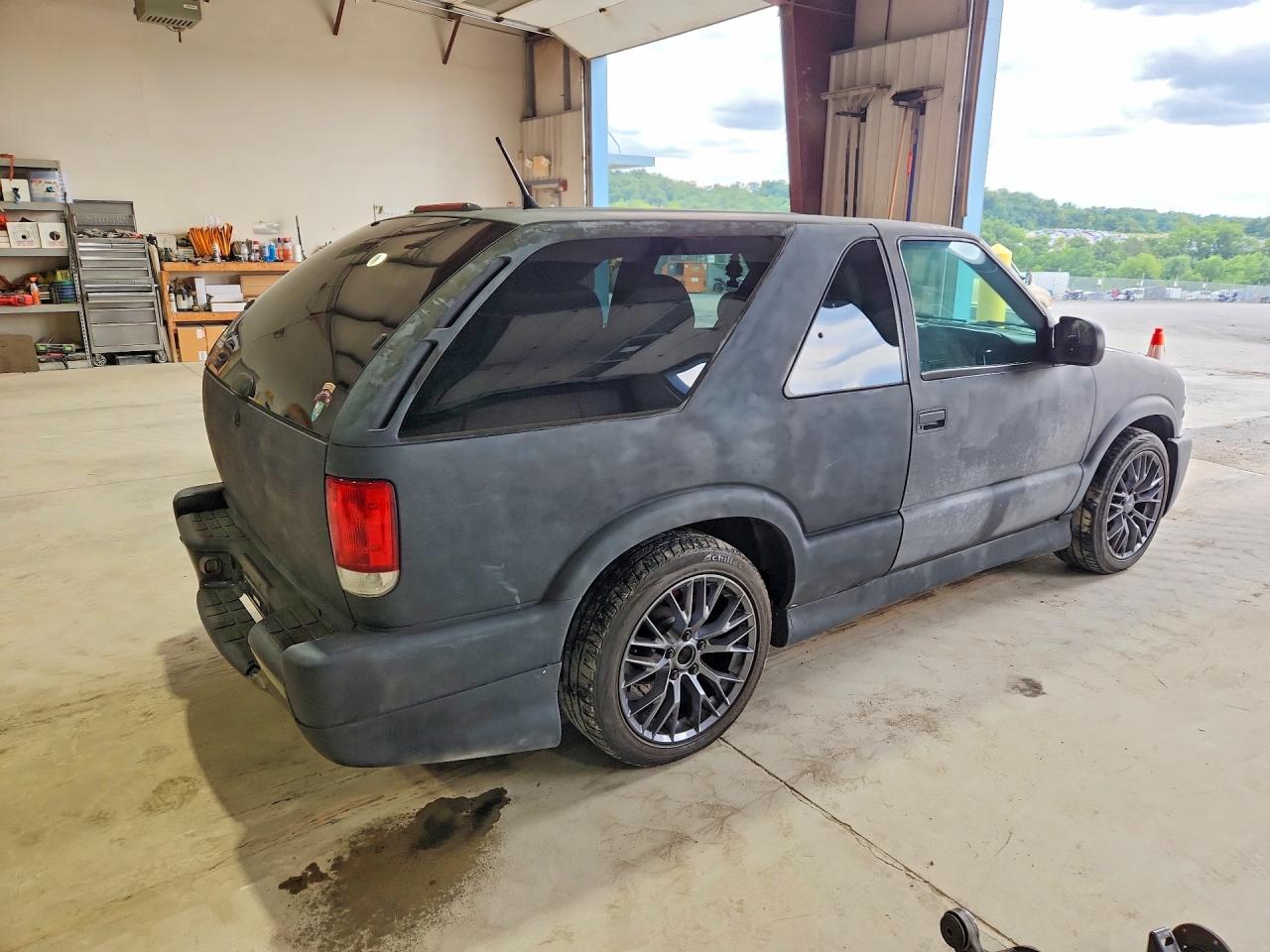 2004 Chevrolet Blazer Charcoal vin: 1GNCT18X64K153897