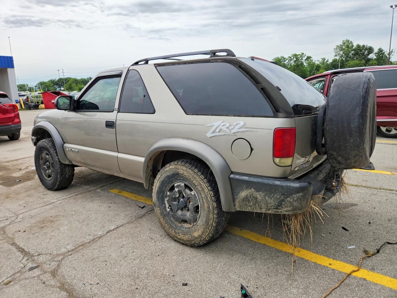 2003 Chevrolet Blazer Beige vin: 1GNCT18X93K169848