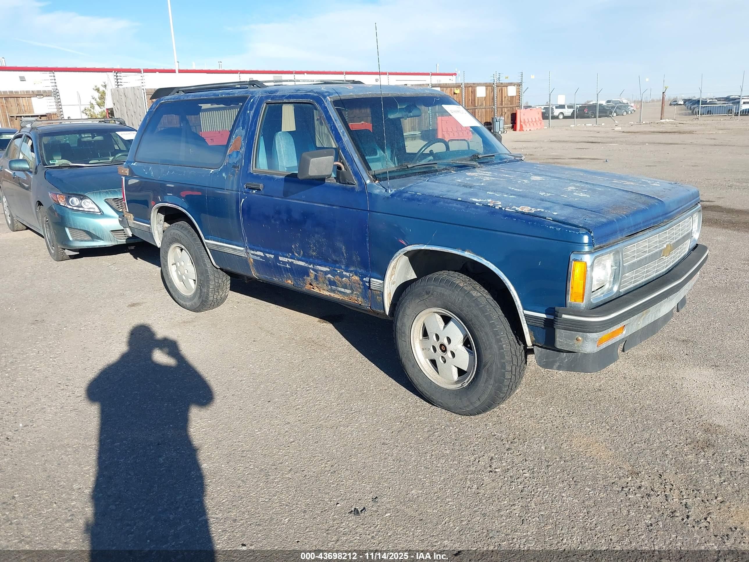 1991 Chevrolet Blazer S10 Dark Blue vin: 1GNCT18Z0M0116704