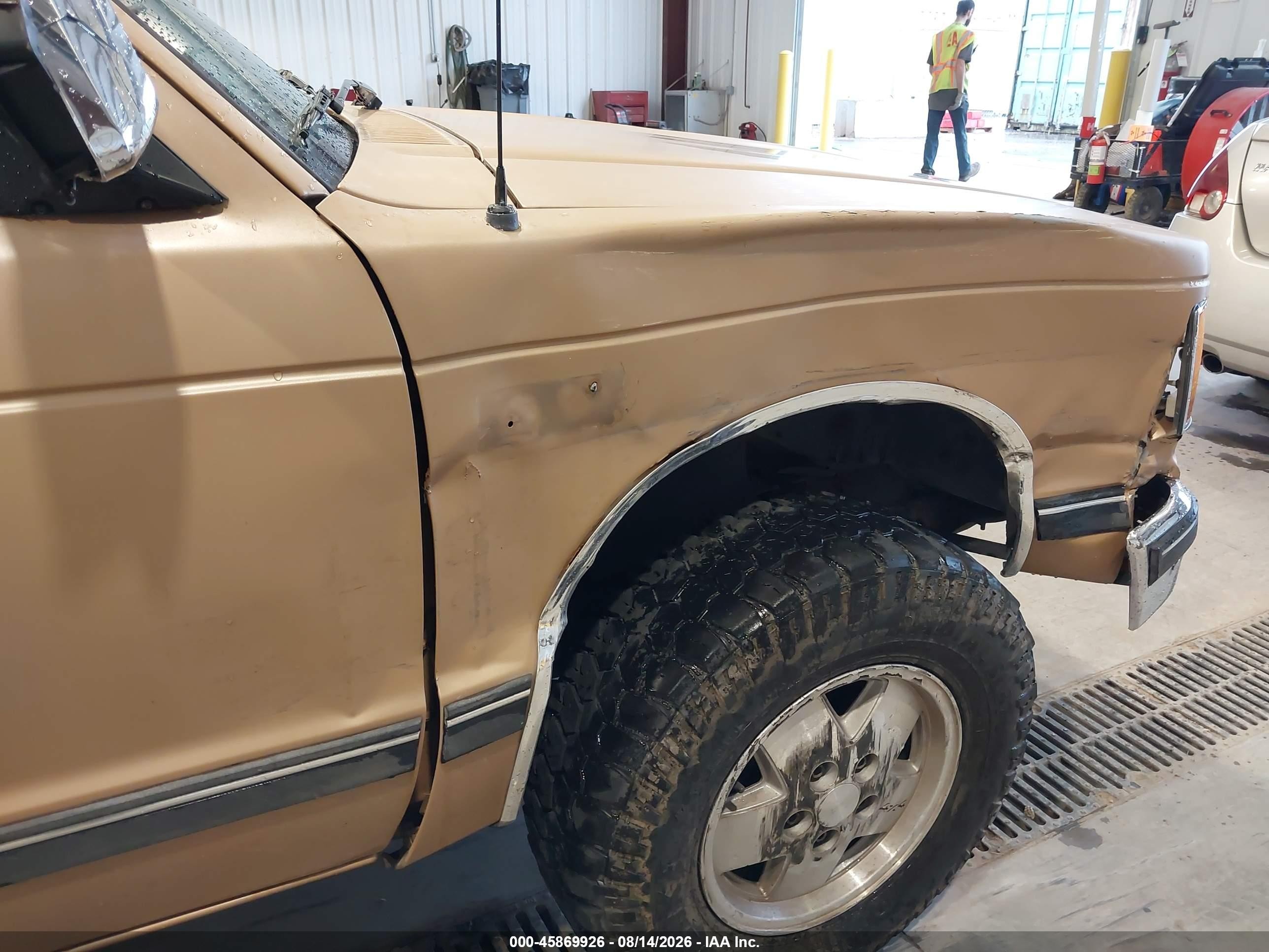 1989 Chevrolet Blazer S10 Tan vin: 1GNCT18Z2K8207739