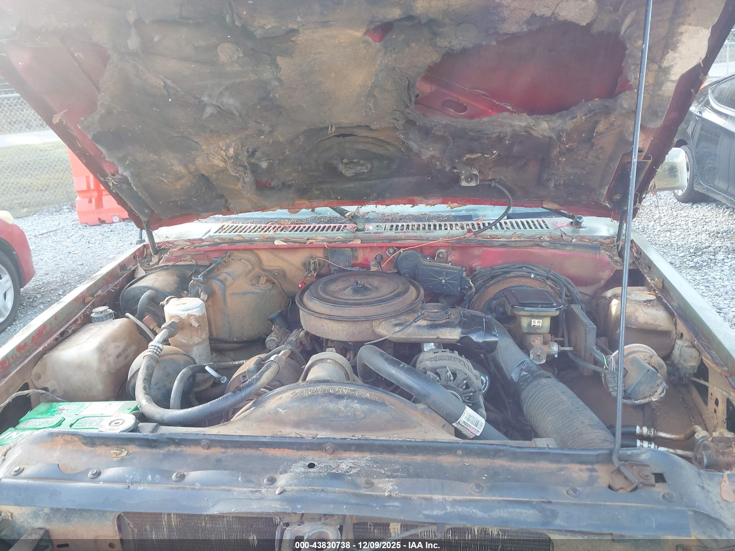 1989 Chevrolet Blazer S10 Red vin: 1GNCT18Z3K0180520