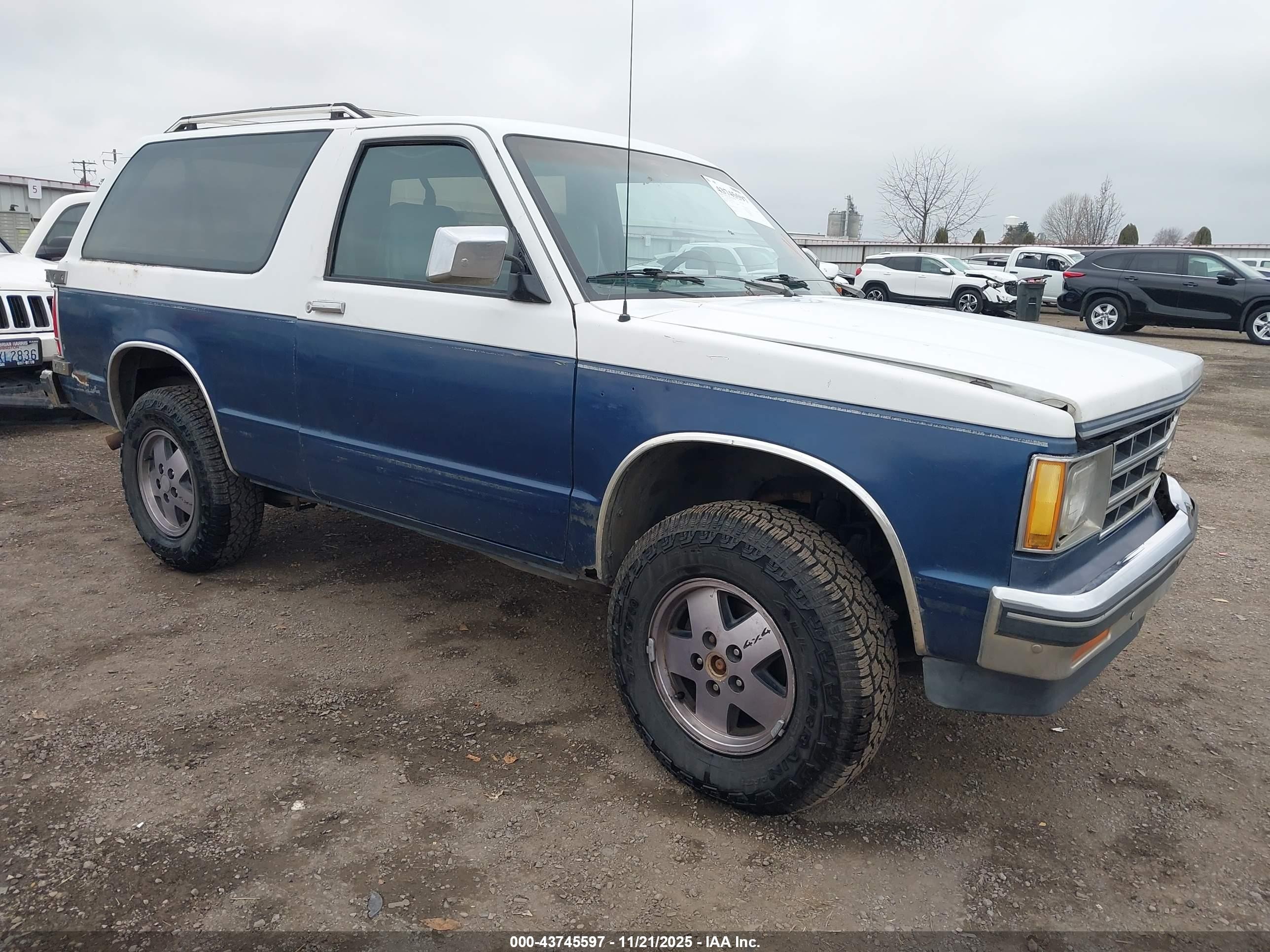 1989 Chevrolet Blazer S10 White vin: 1GNCT18ZXK0142766