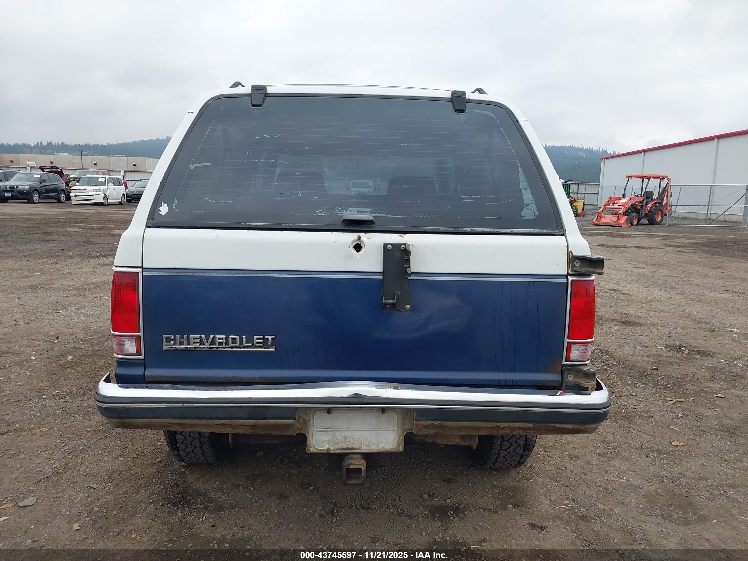 1989 Chevrolet Blazer S10 White vin: 1GNCT18ZXK0142766