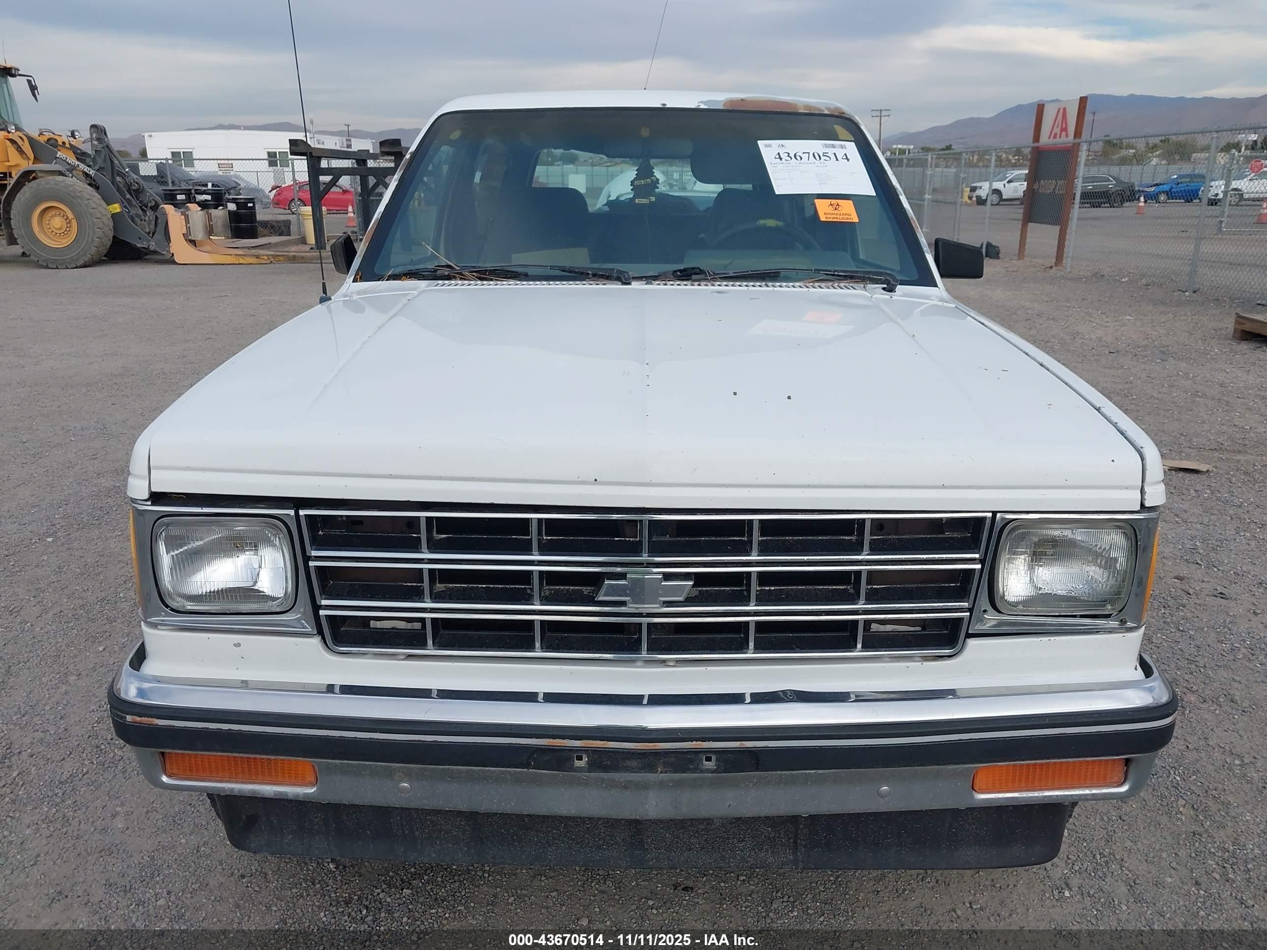 1989 Chevrolet Blazer S10 White vin: 1GNCT18ZXK8230184