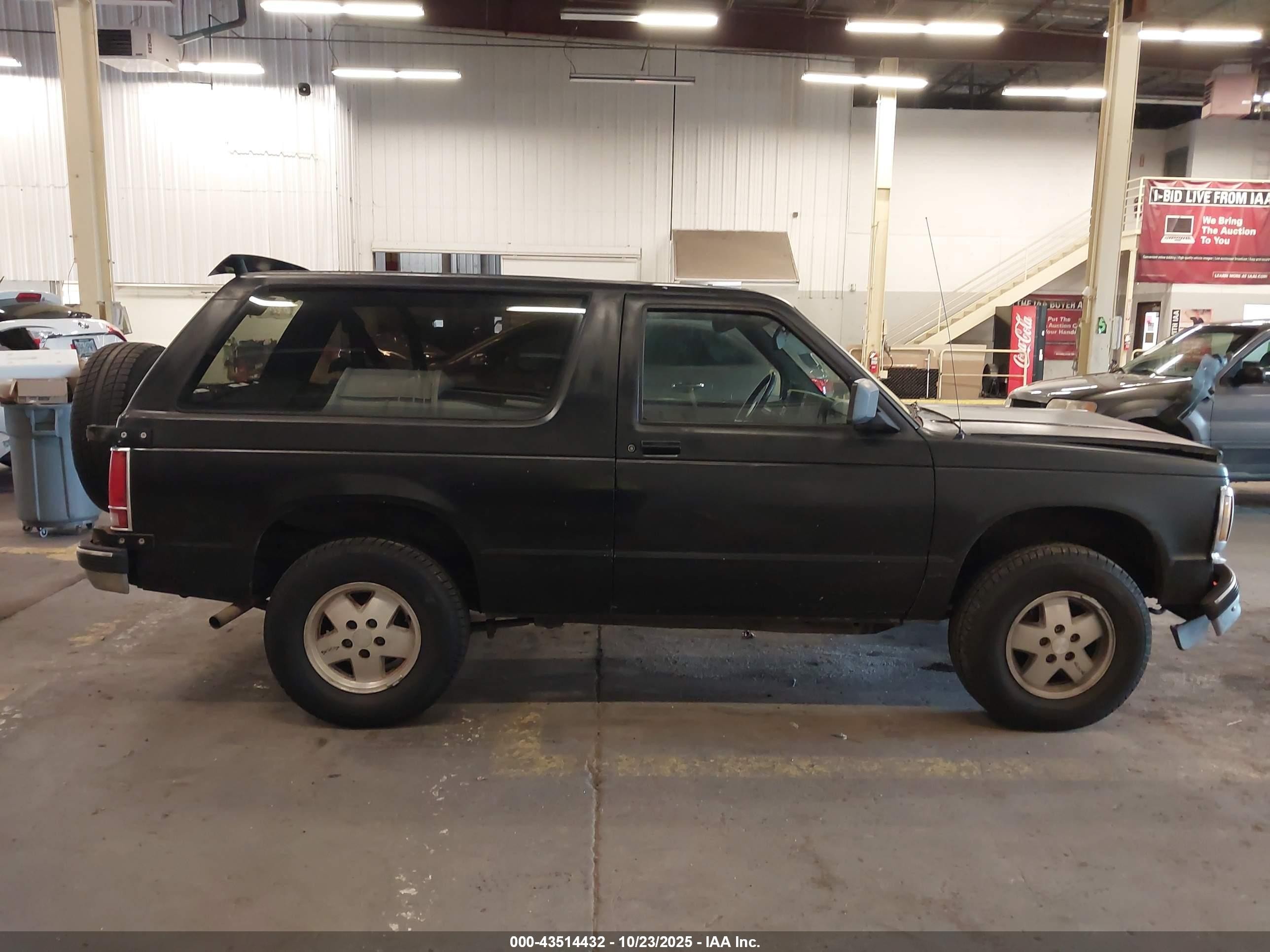 1991 Chevrolet Blazer S10 Black vin: 1GNCT18ZXM8134574