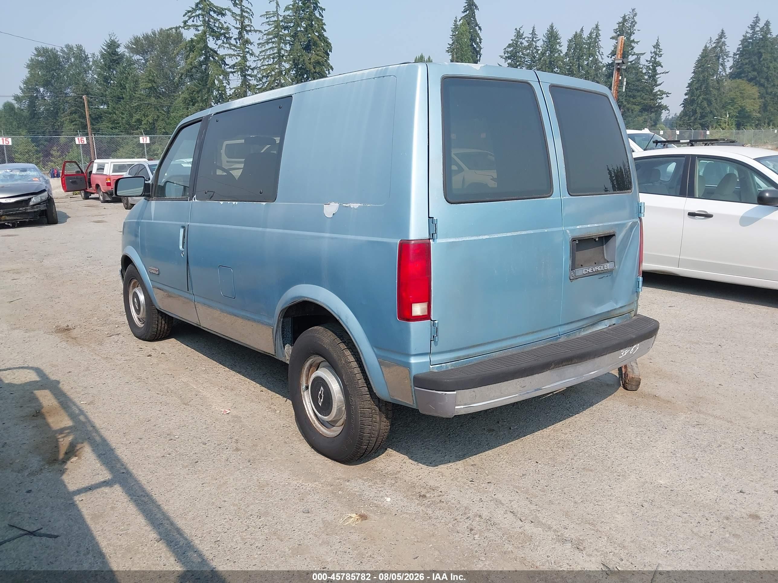 1990 Chevrolet Astro   Light Blue vin: 1GNDM15ZXLB148319