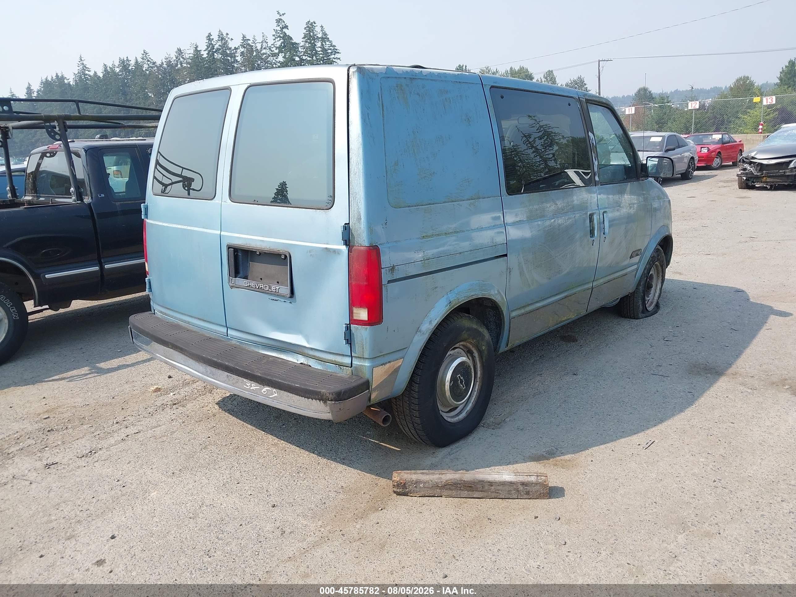 1990 Chevrolet Astro   Light Blue vin: 1GNDM15ZXLB148319