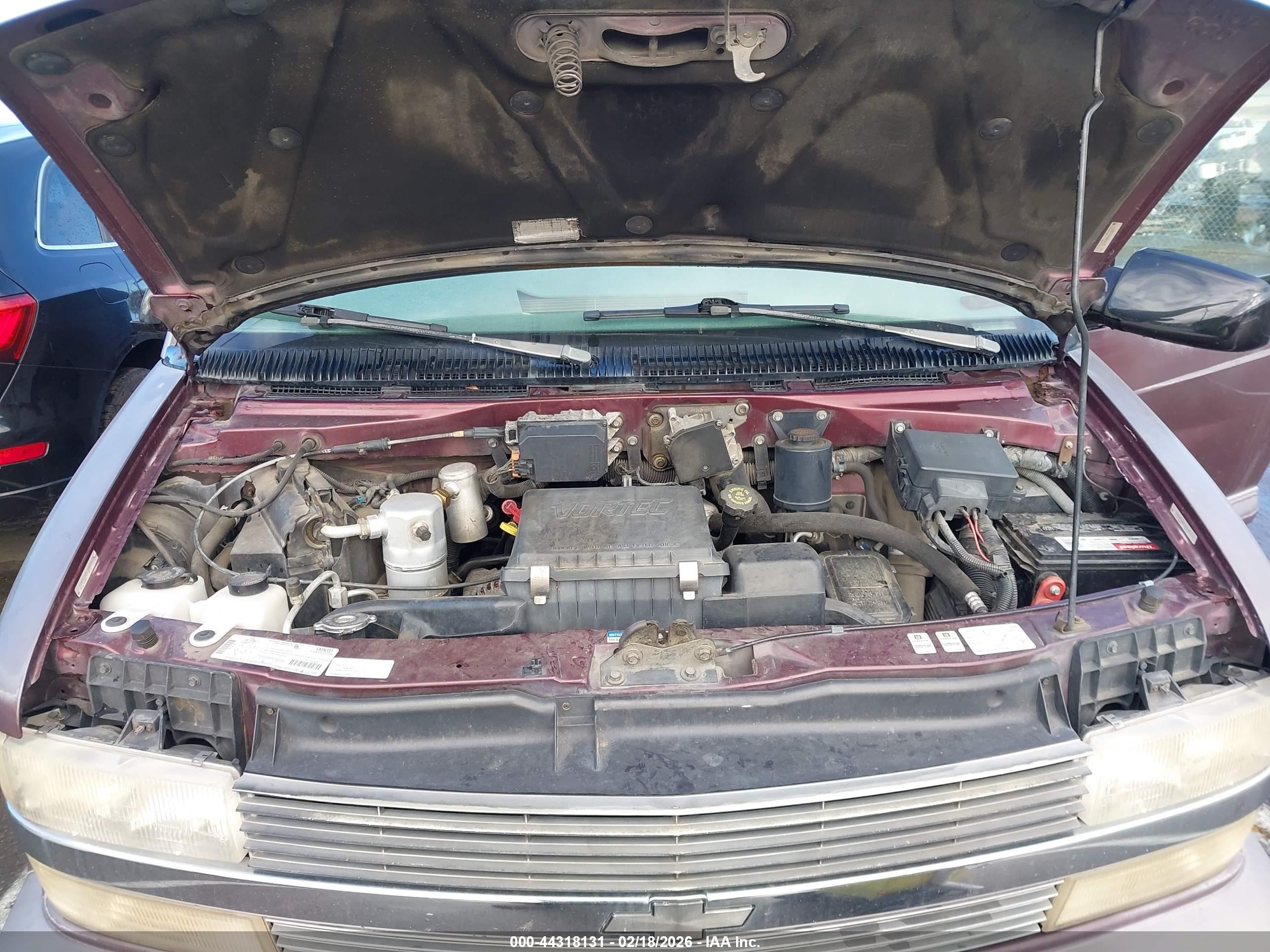 1997 Chevrolet Astro   Maroon vin: 1GNDM19W0VB164175