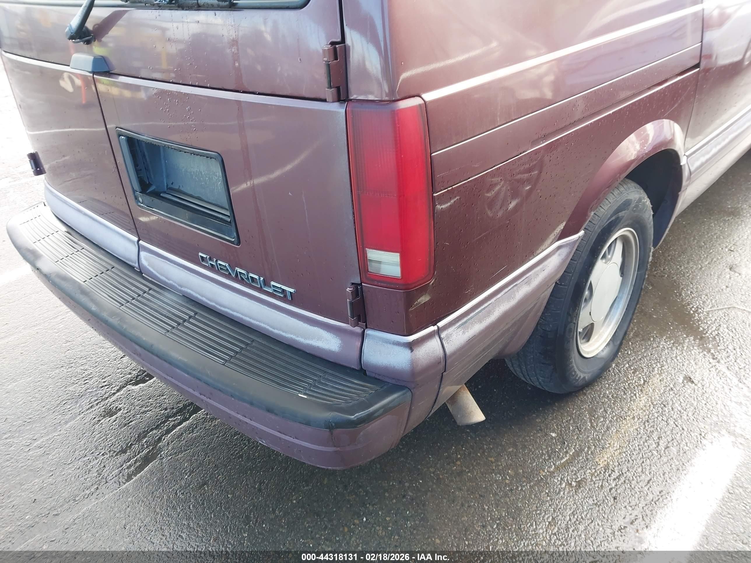 1997 Chevrolet Astro   Maroon vin: 1GNDM19W0VB164175