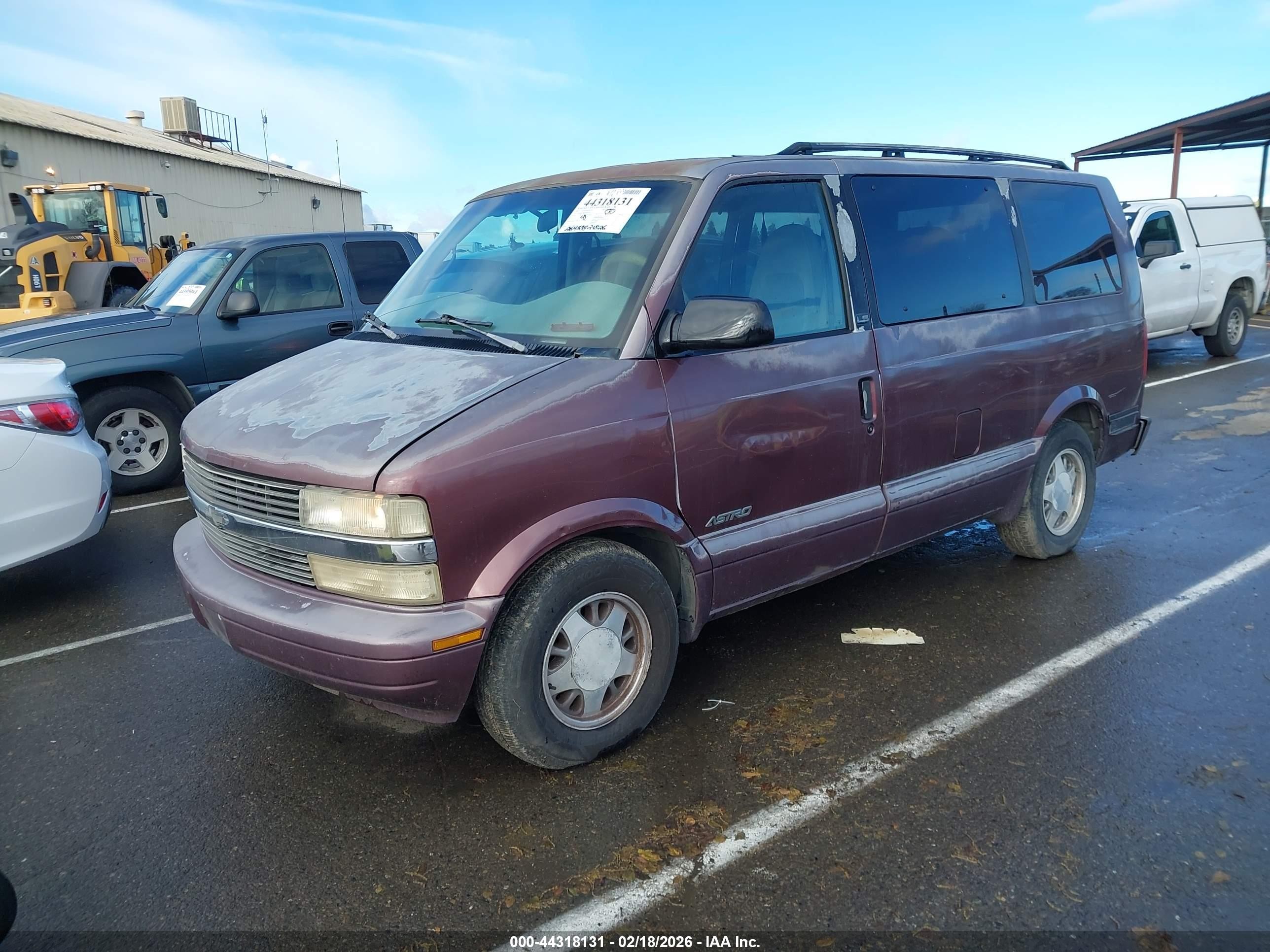 1997 Chevrolet Astro   Maroon vin: 1GNDM19W0VB164175