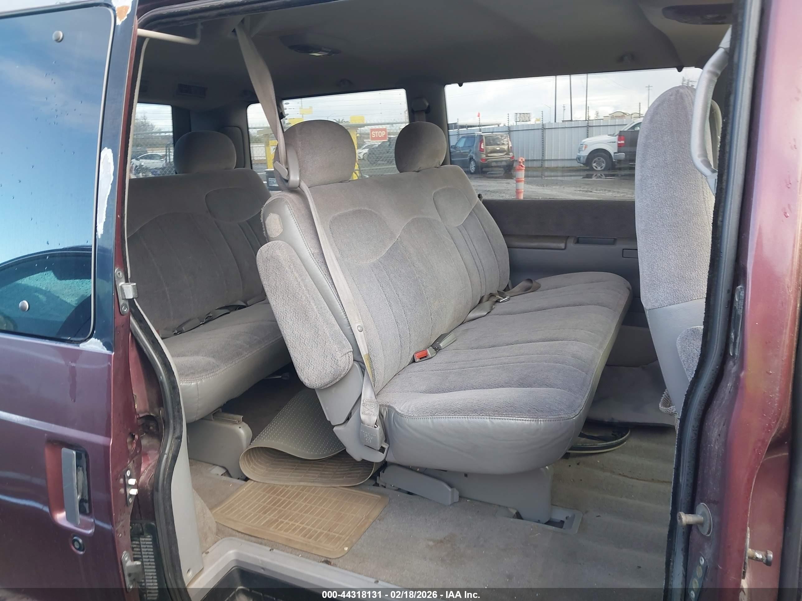 1997 Chevrolet Astro   Maroon vin: 1GNDM19W0VB164175