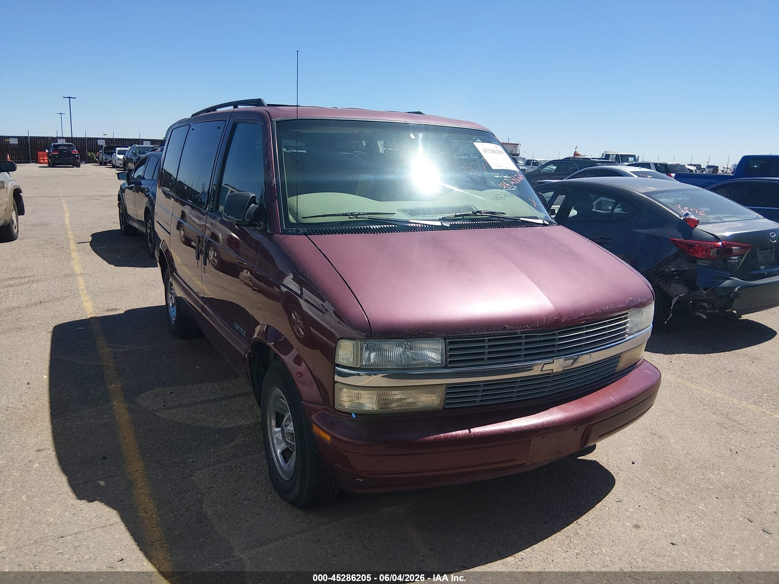 2001 Chevrolet Astro Ls Red vin: 1GNDM19W11B131132