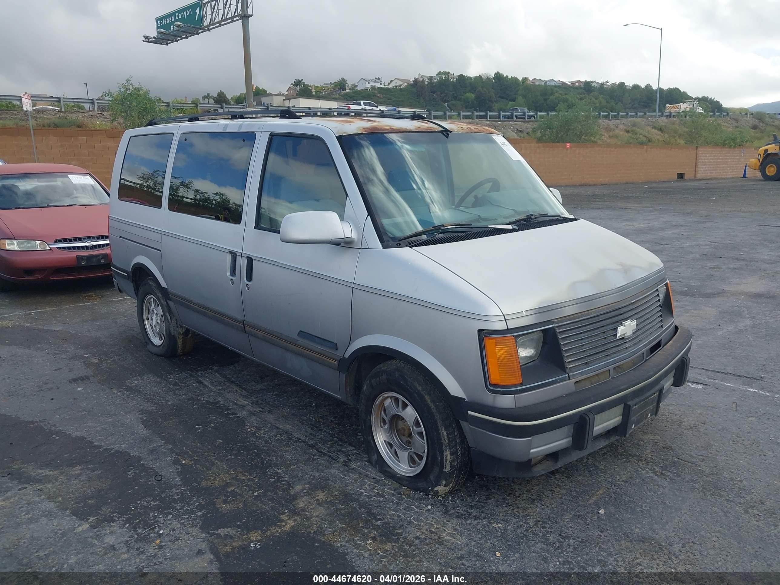 1993 Chevrolet Astro   Gray vin: 1GNDM19W1PB103033