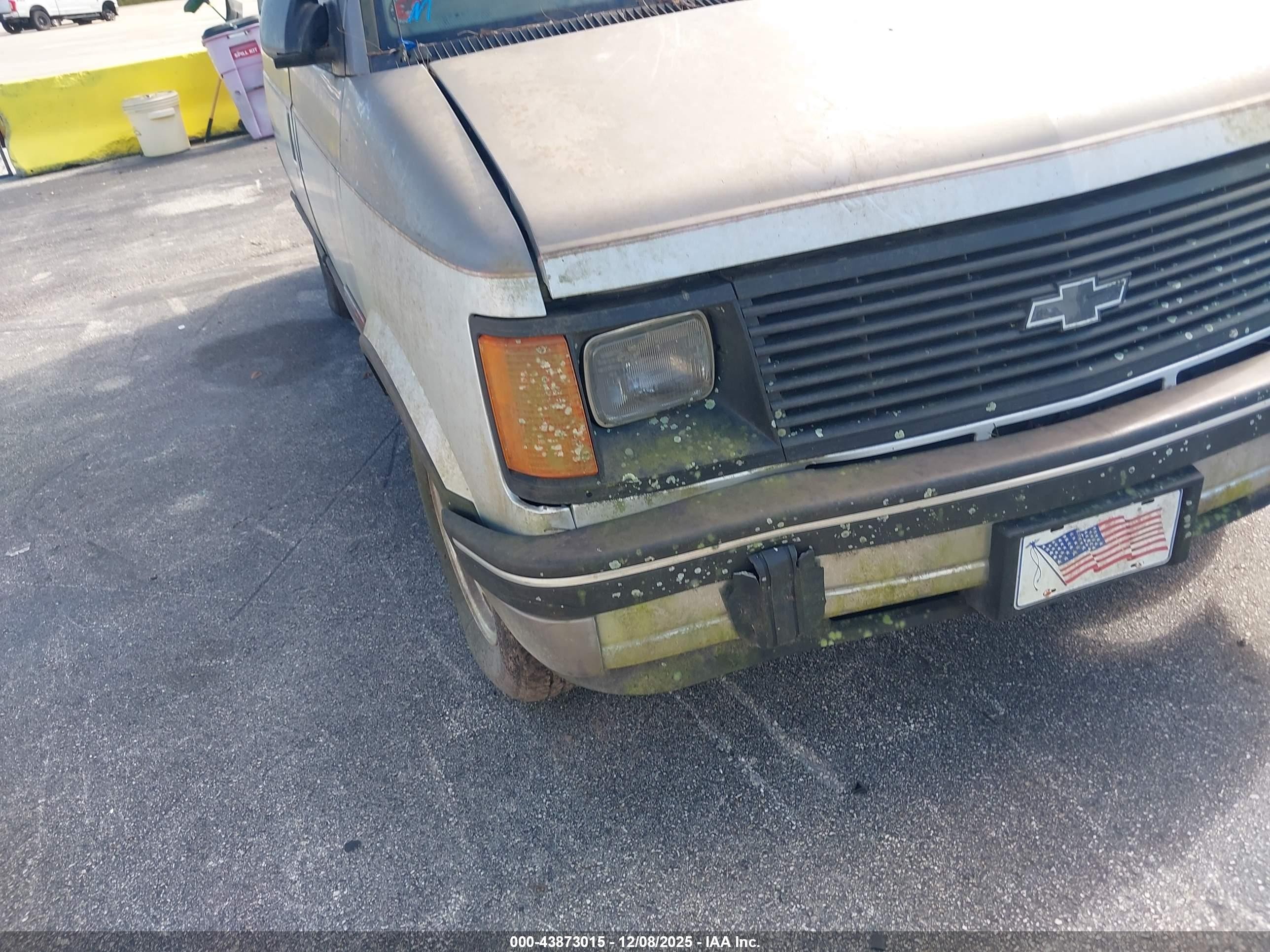 1993 Chevrolet Astro   Gray vin: 1GNDM19W1PB210518