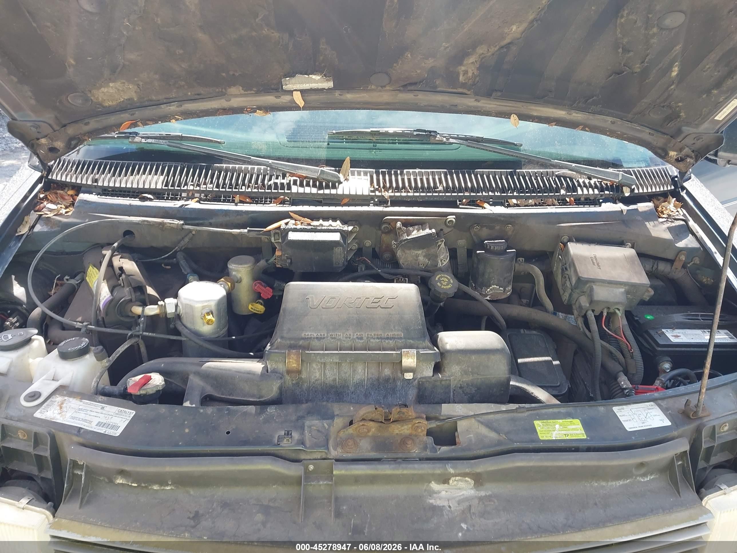 1998 Chevrolet Astro   Blue vin: 1GNDM19W1WB199079