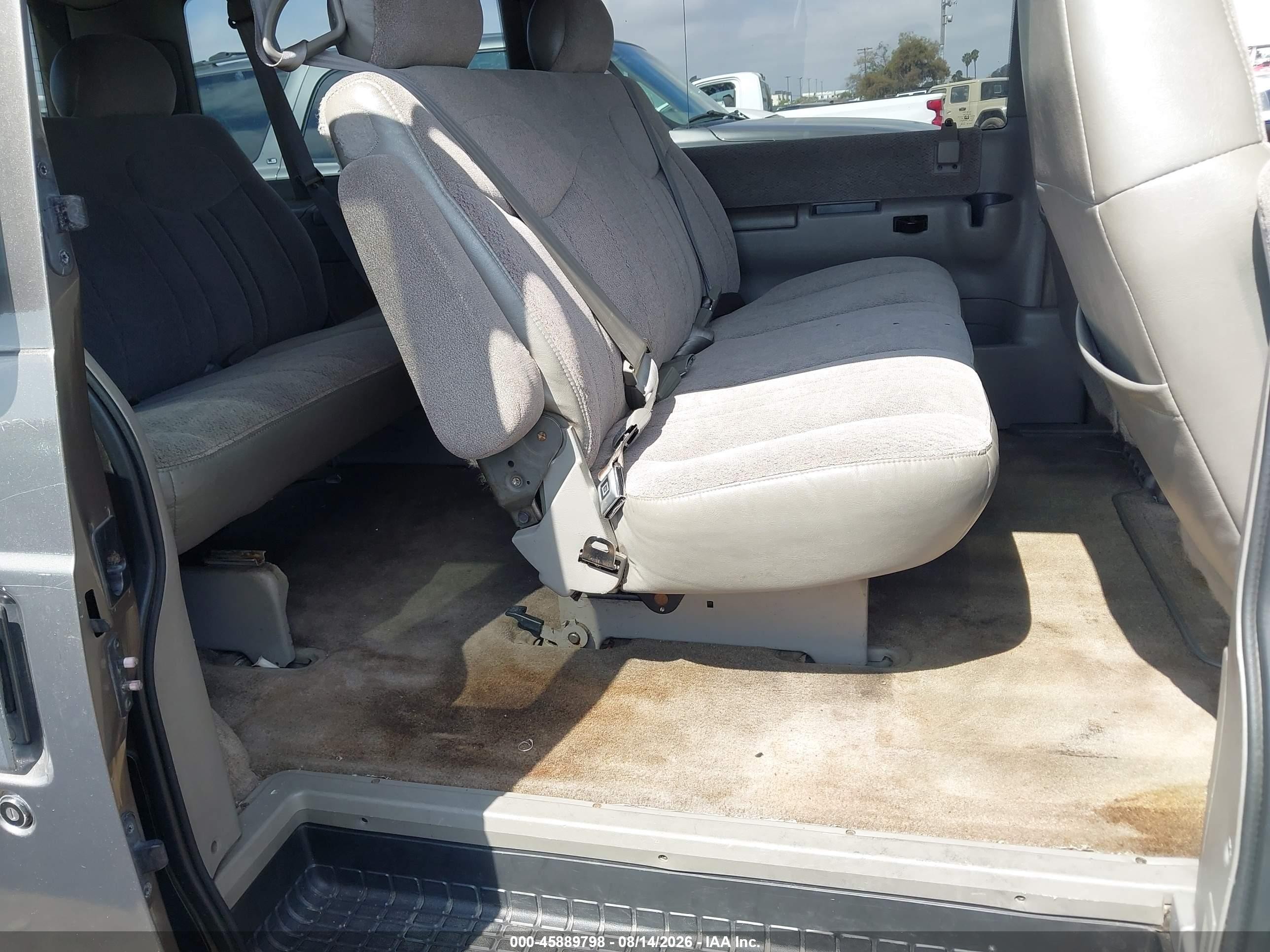 1999 Chevrolet Astro   Beige vin: 1GNDM19W1XB200541