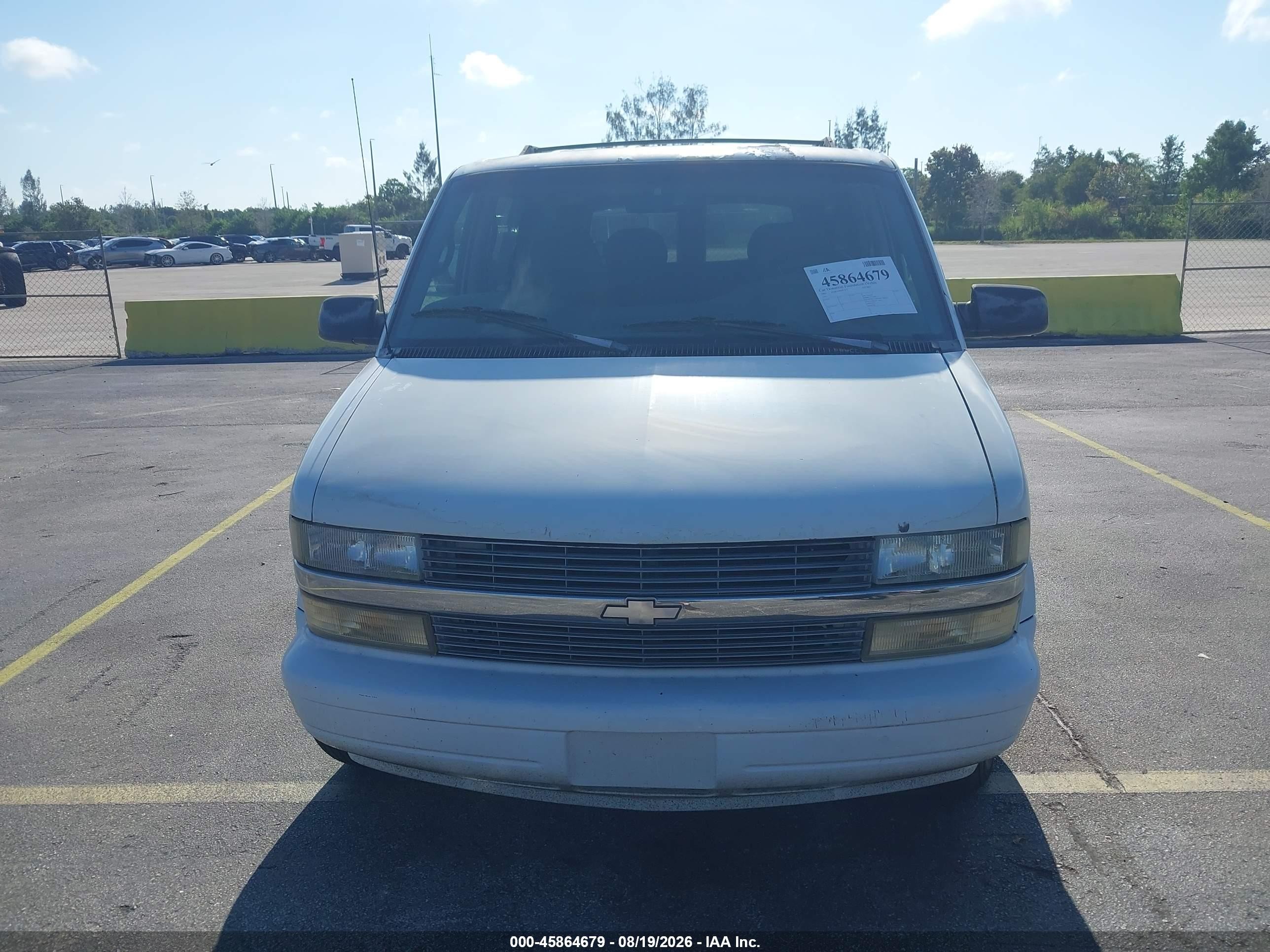 2001 Chevrolet Astro Ls Белый vin: 1GNDM19W21B121483