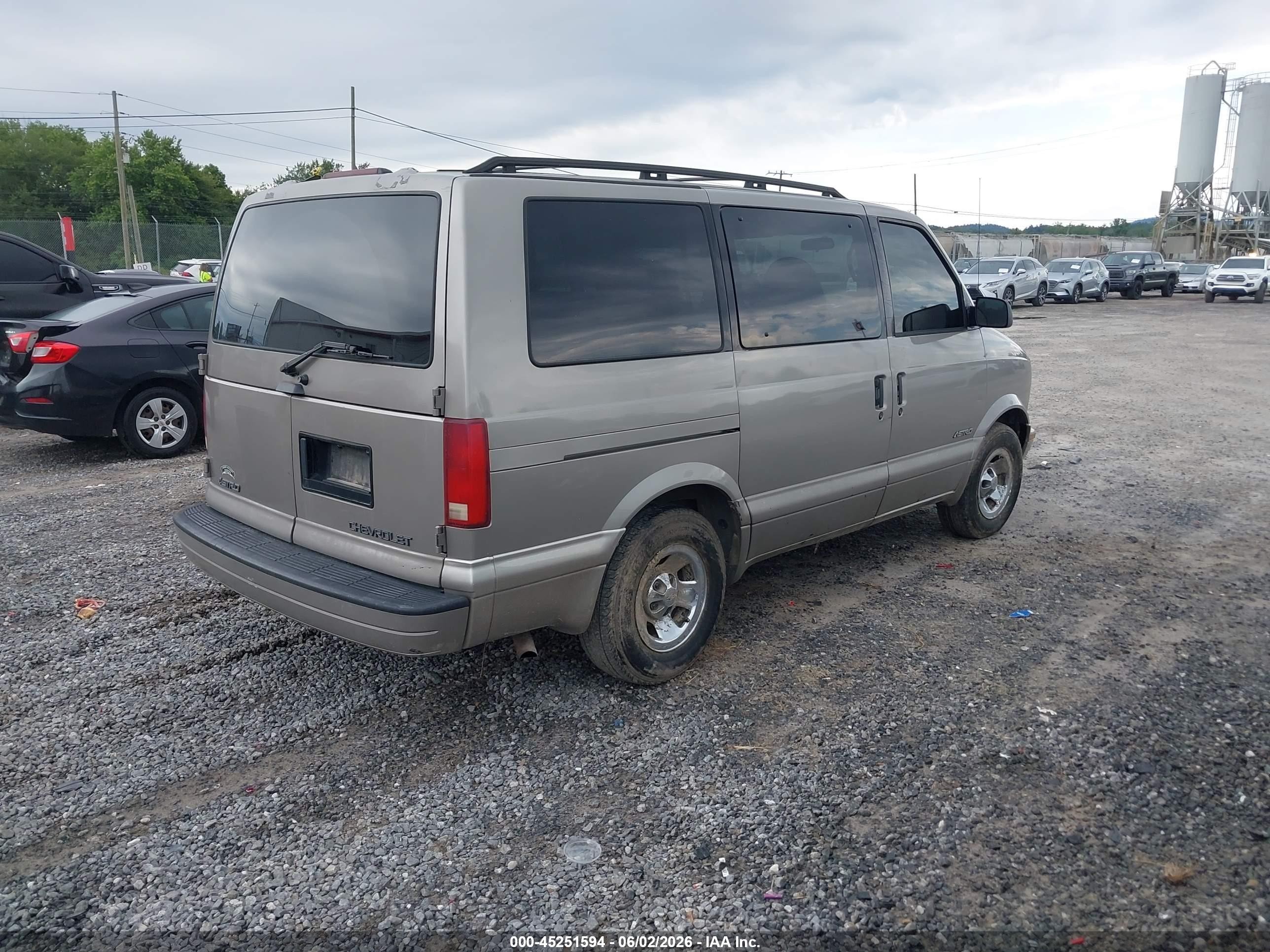 2001 Chevrolet Astro Ls Champagne vin: 1GNDM19W21B126604