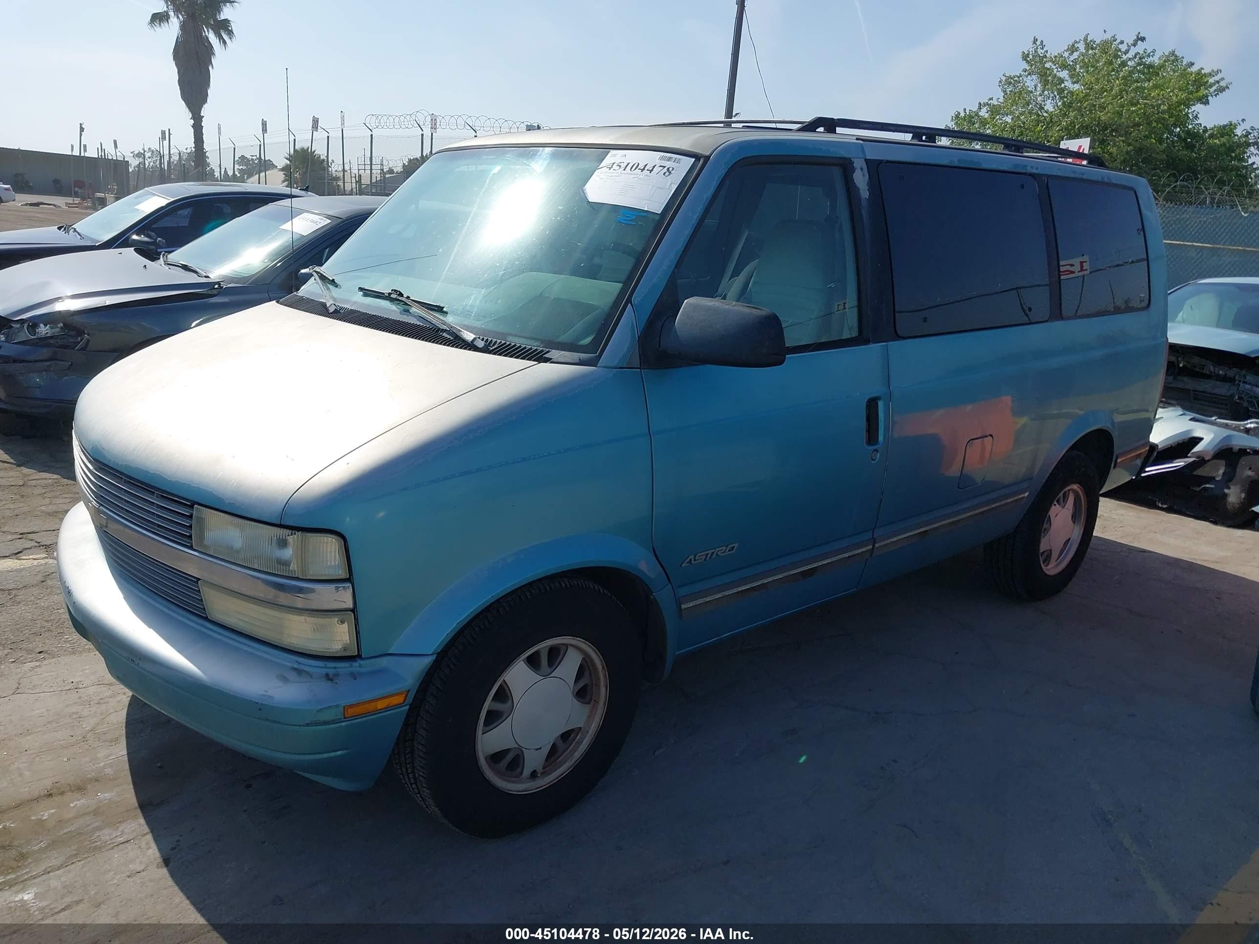 1995 Chevrolet Astro   Blue vin: 1GNDM19W2SB223853