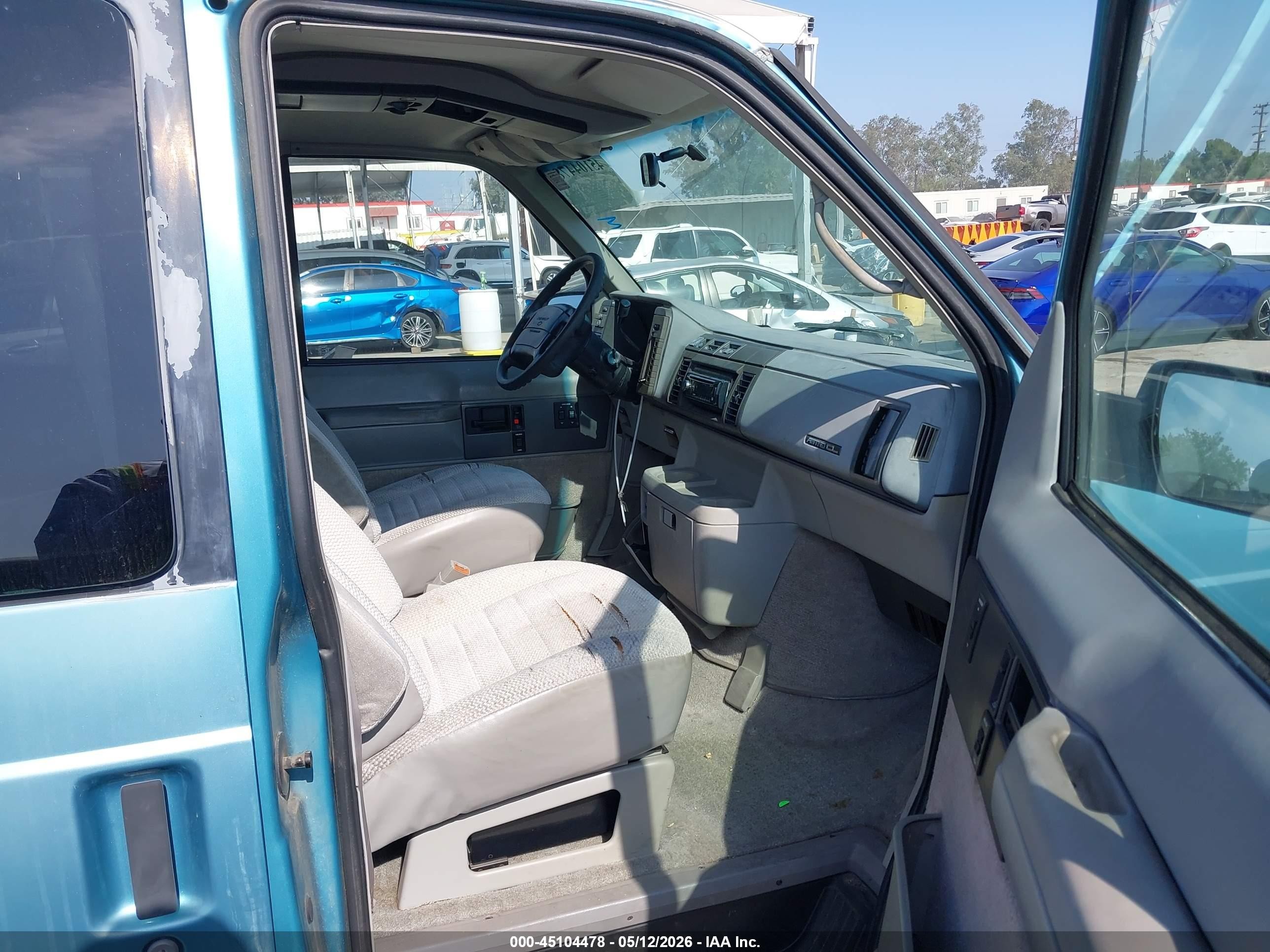 1995 Chevrolet Astro   Blue vin: 1GNDM19W2SB223853