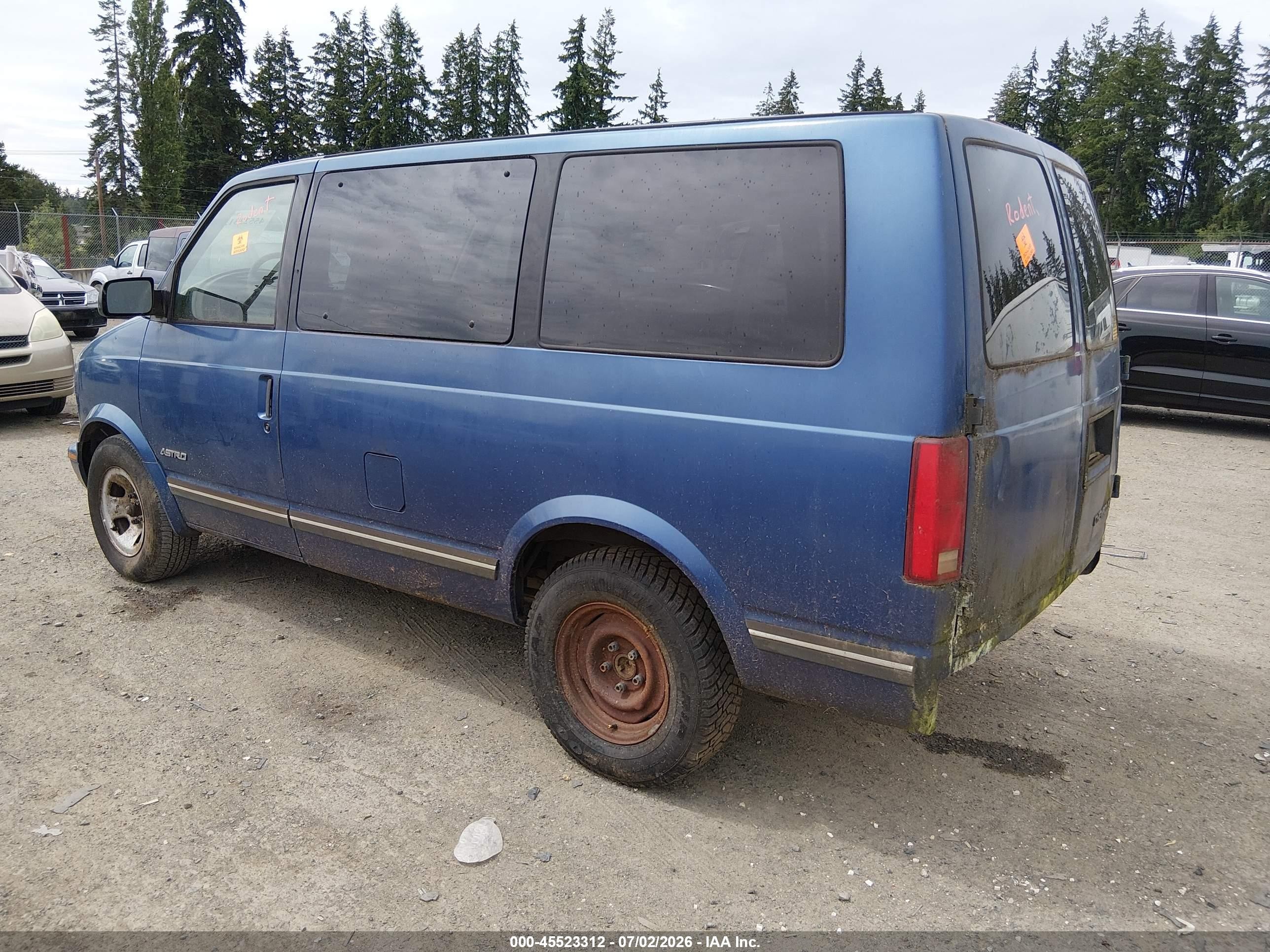 1997 Chevrolet Astro Passenger Ls Cmi Blue vin: 1GNDM19W2VB199607