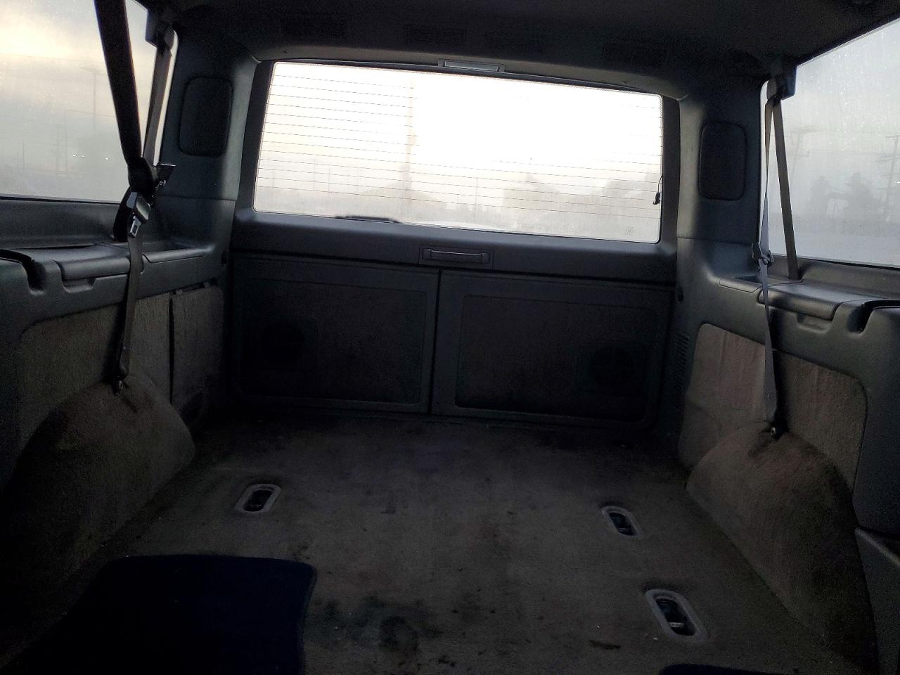 2000 Chevrolet Astro Green vin: 1GNDM19W2YB127844