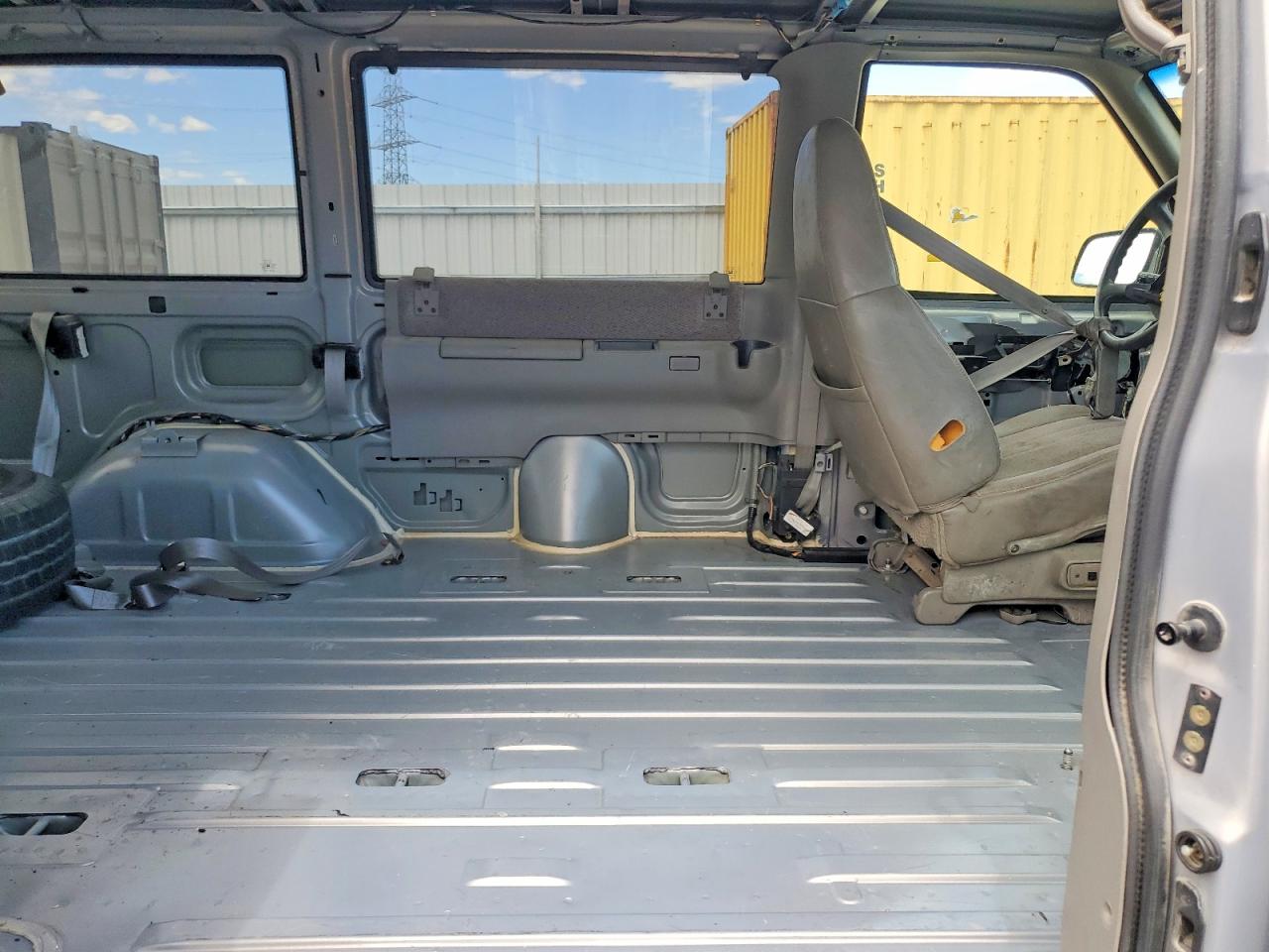 2000 Chevrolet Astro Серый vin: 1GNDM19W2YB134051