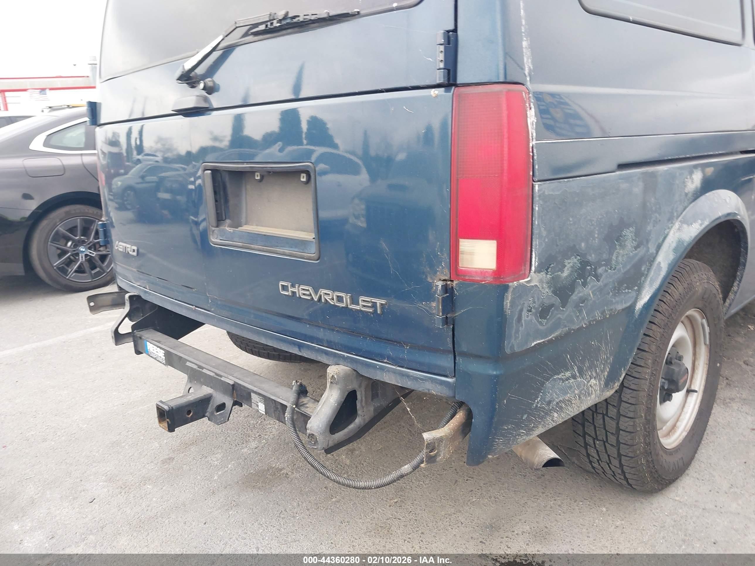 2000 Chevrolet Astro   Blue vin: 1GNDM19W2YB180382