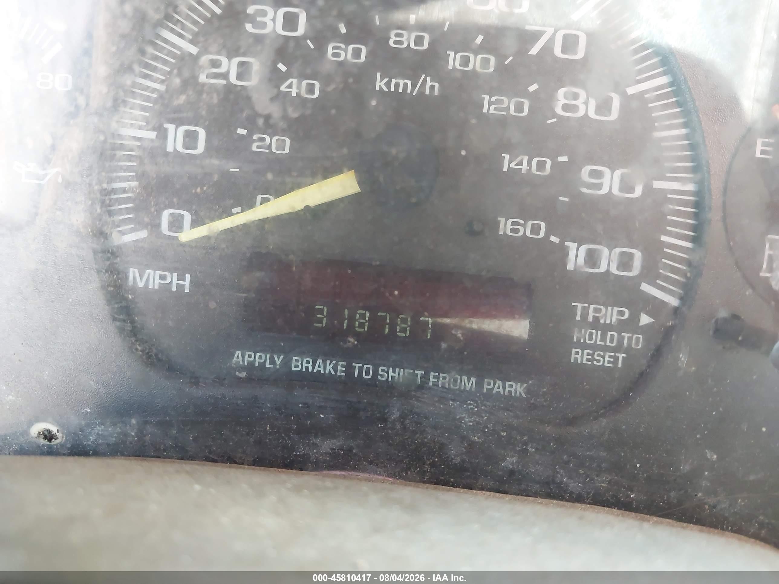 2000 Chevrolet Astro   Silver vin: 1GNDM19W3YB136259