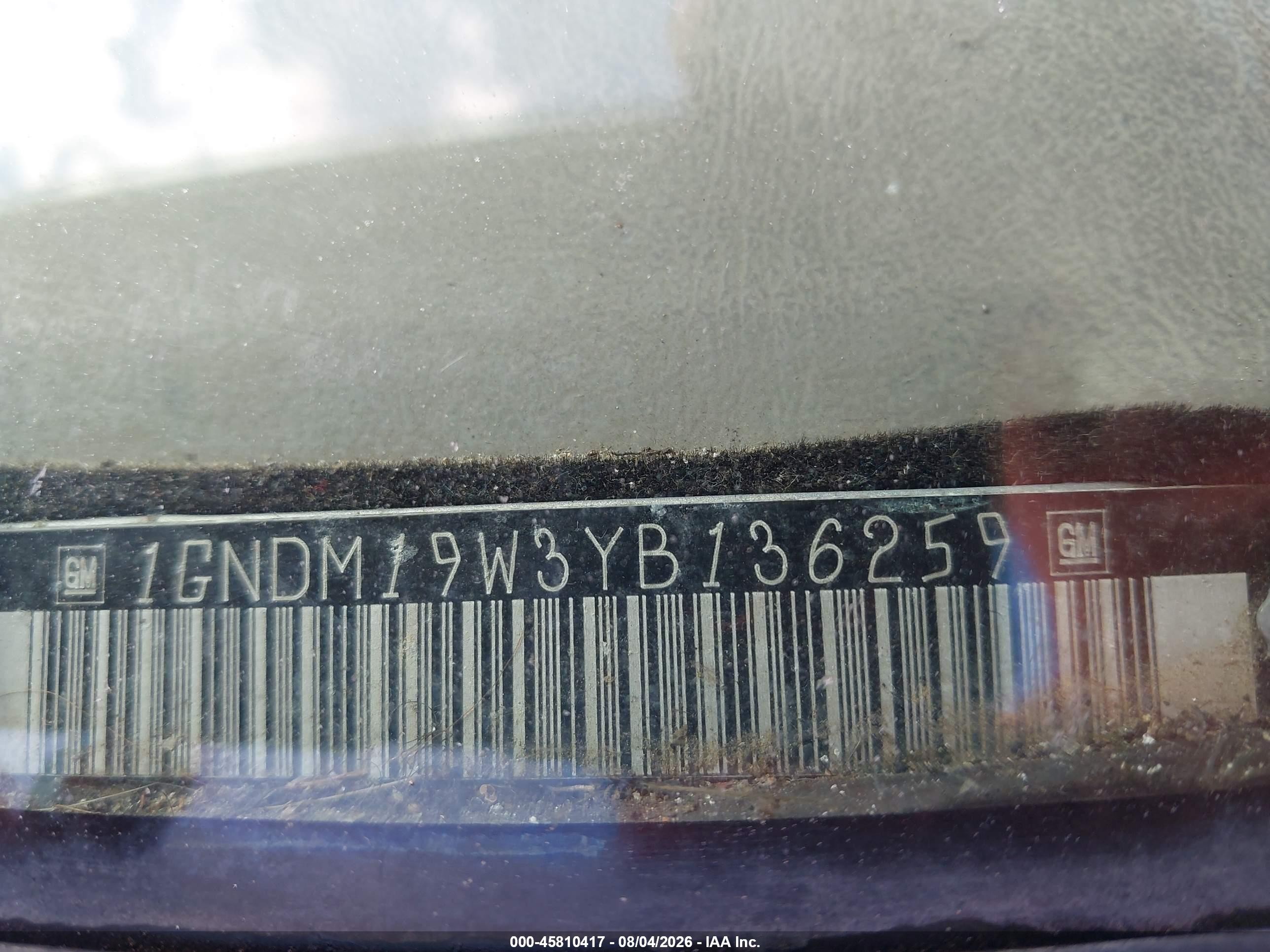 2000 Chevrolet Astro   Silver vin: 1GNDM19W3YB136259