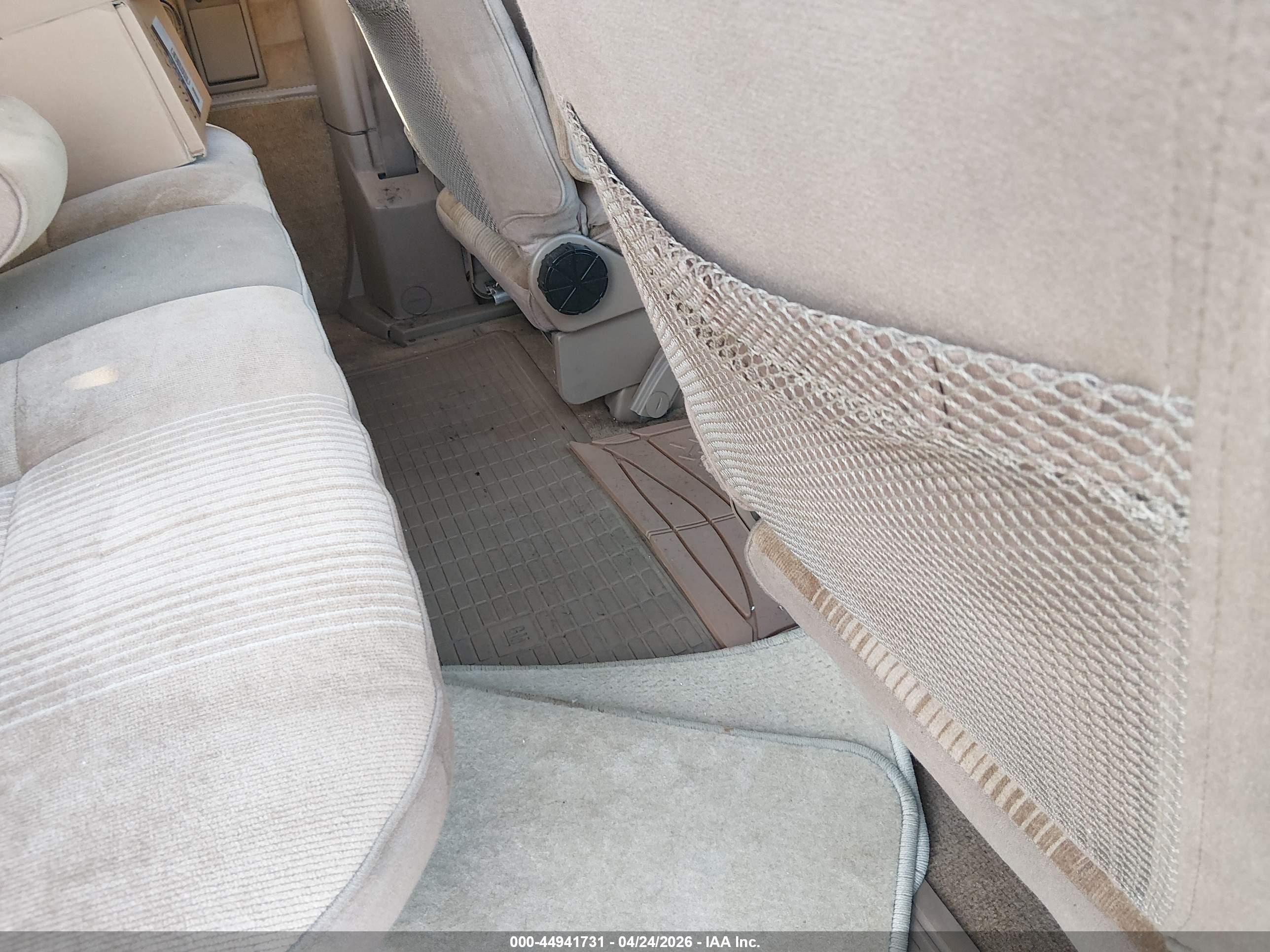 1993 Chevrolet Astro   Tan vin: 1GNDM19W4PB221500