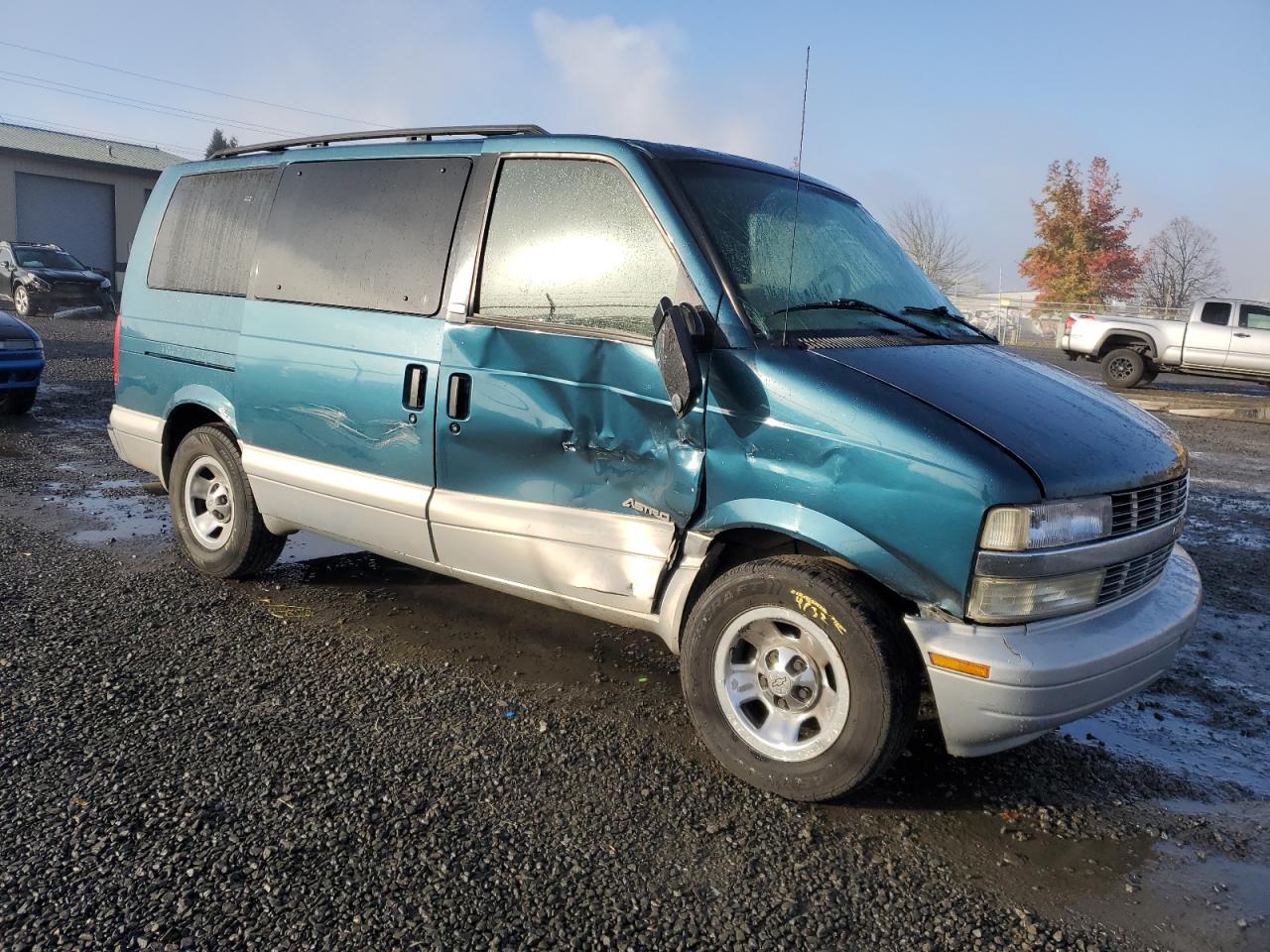 2000 Chevrolet Astro Teal vin: 1GNDM19W4YB166306