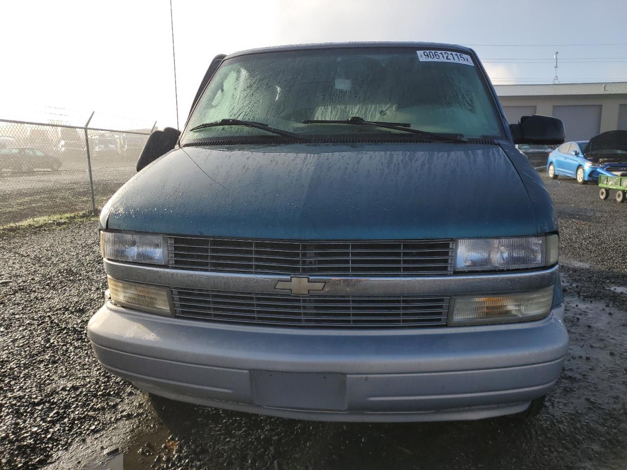 2000 Chevrolet Astro Teal vin: 1GNDM19W4YB166306